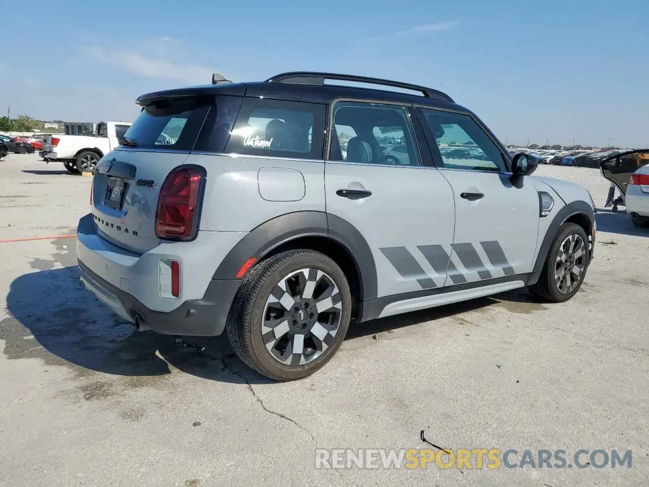3 Фотография поврежденного автомобиля WMZ53BR06P3P96662 MINI COOPER 2023