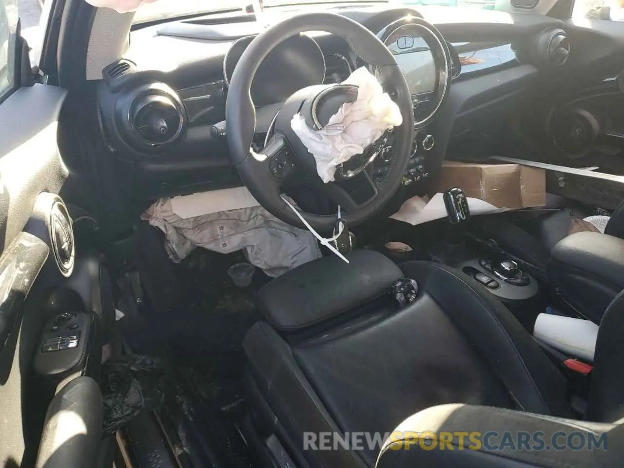 8 Фотография поврежденного автомобиля WMW13DJ09R2V85970 MINI COOPER 2024