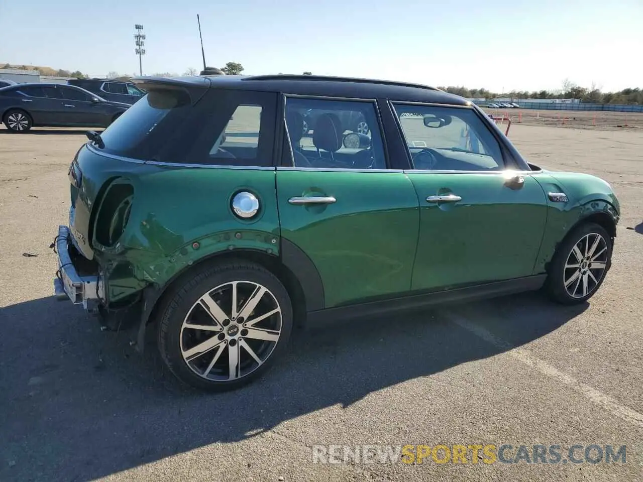 3 Photograph of a damaged car WMW53DK0XR2V24014 MINI COOPER 2024