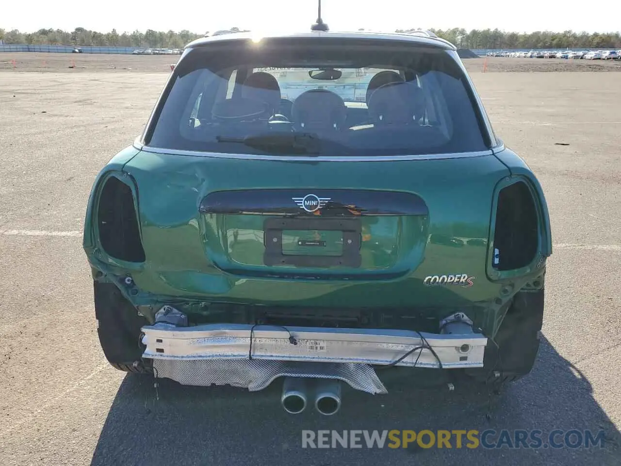 6 Photograph of a damaged car WMW53DK0XR2V24014 MINI COOPER 2024