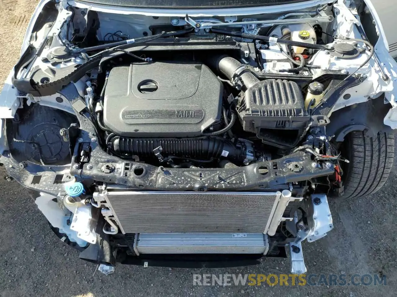 12 Фотография поврежденного автомобиля WMWXJ1C02R2V49713 MINI COOPER 2024