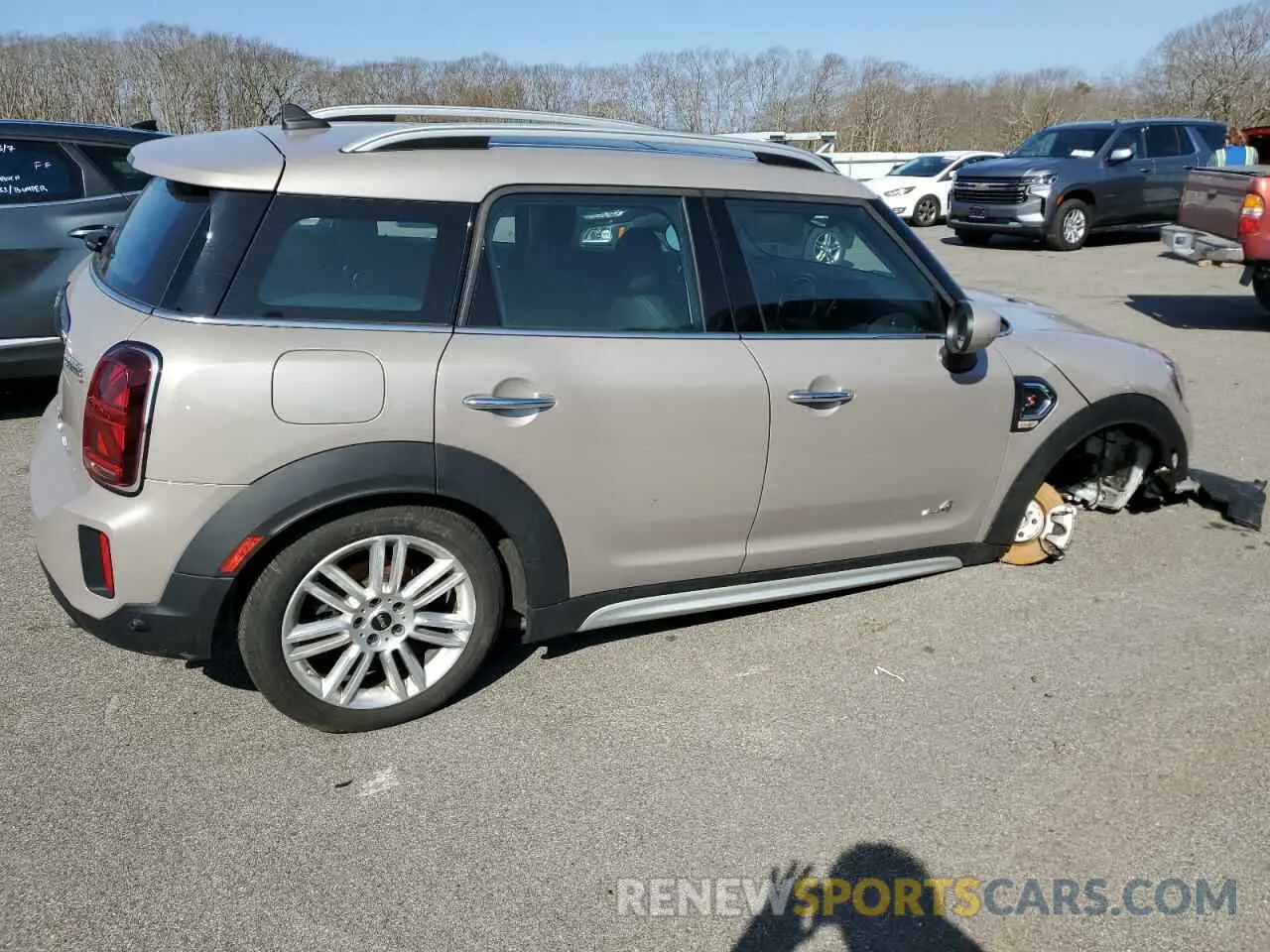 3 Фотография поврежденного автомобиля WMZ83BR07R3S04122 MINI COOPER 2024