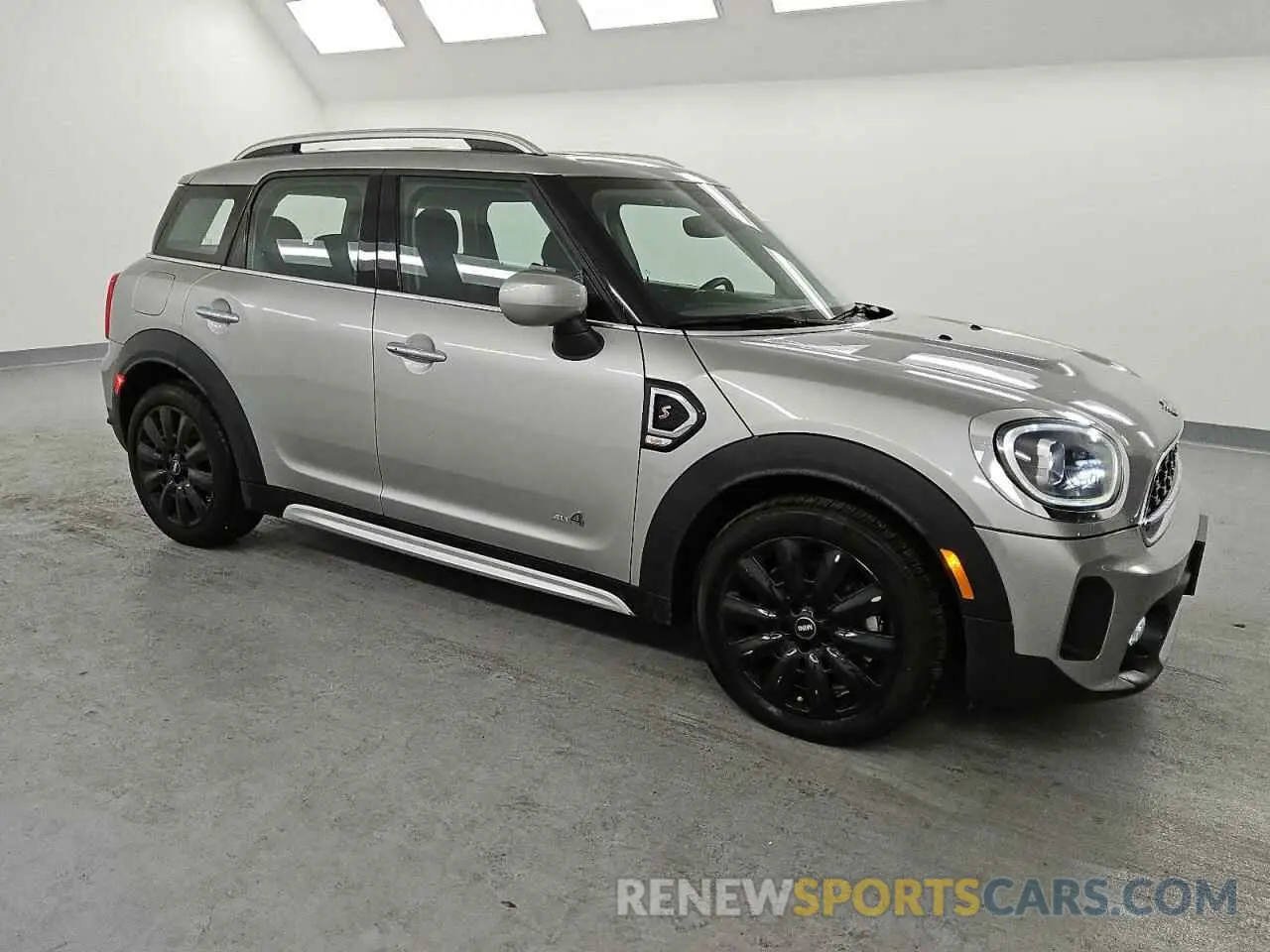 4 Фотография поврежденного автомобиля WMZ83BR08R3R76788 MINI COOPER 2024