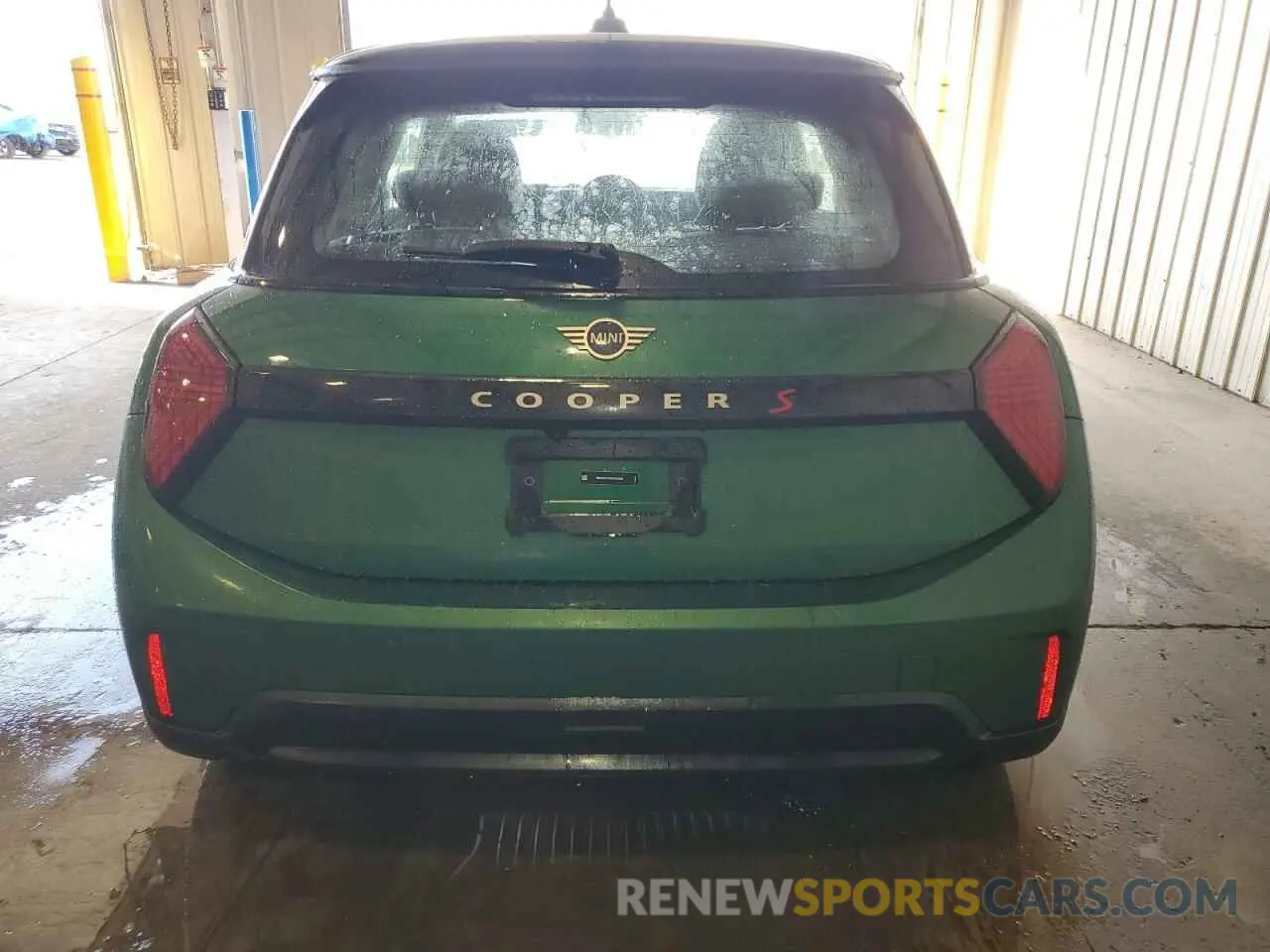 6 Фотография поврежденного автомобиля WMW23GD08S2W23289 MINI COOPER 2025