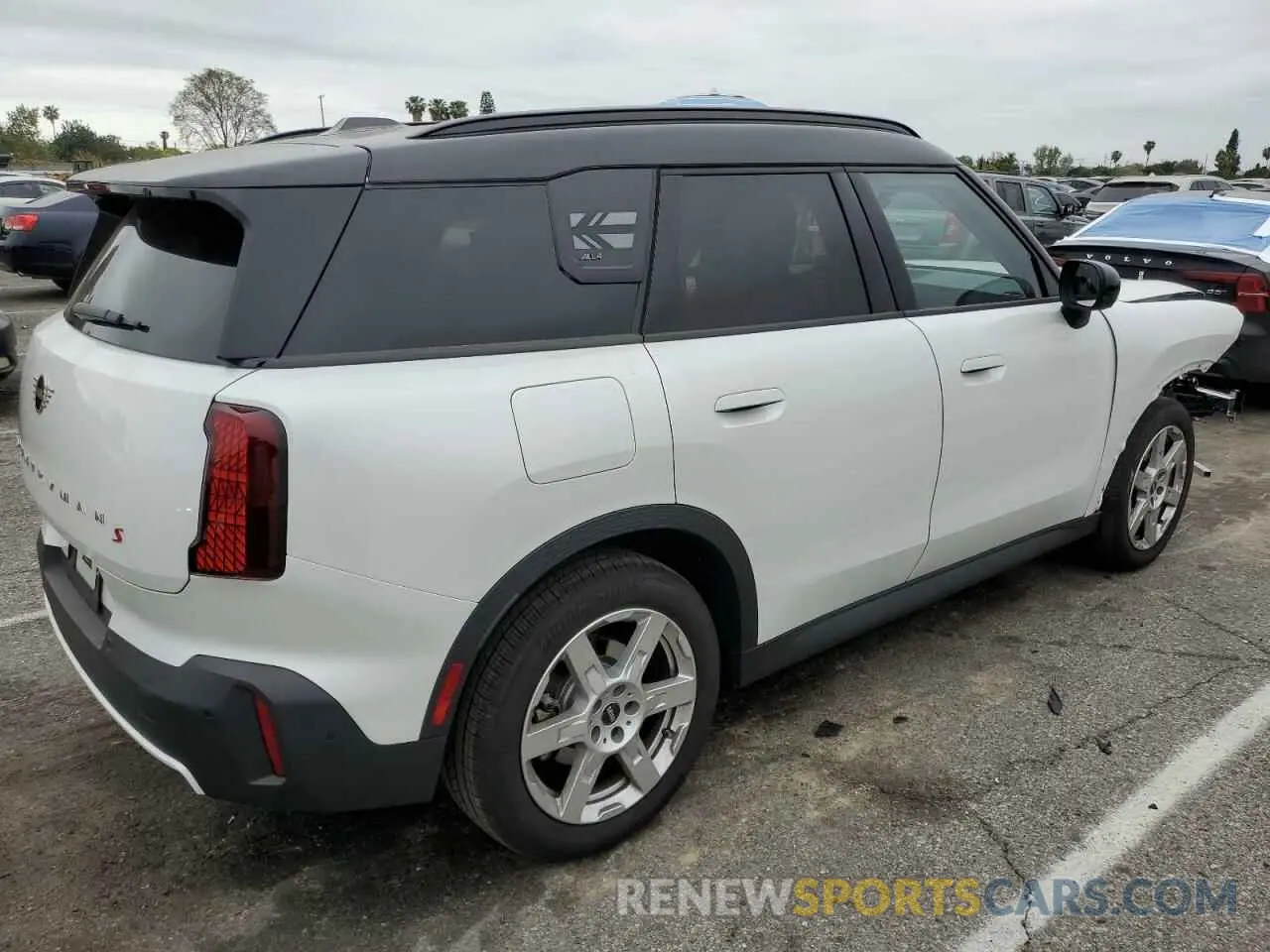 3 Фотография поврежденного автомобиля WMZ23GA0XS7P55495 MINI COOPER 2025