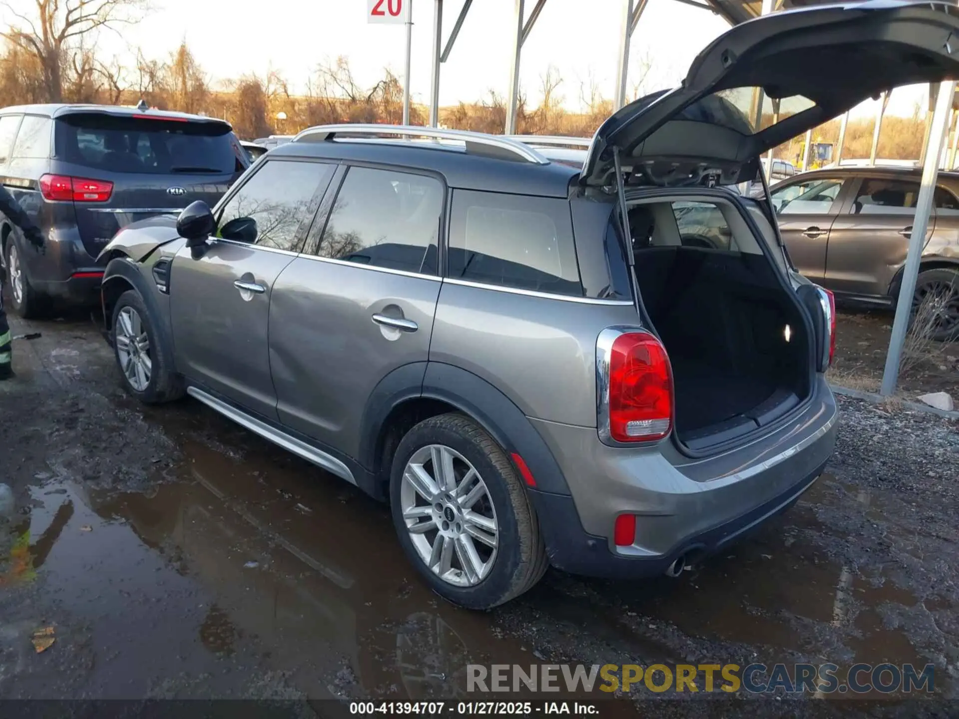 3 Photograph of a damaged car WMZYS7C58K3F47079 MINI COUNTRYMAN 2019