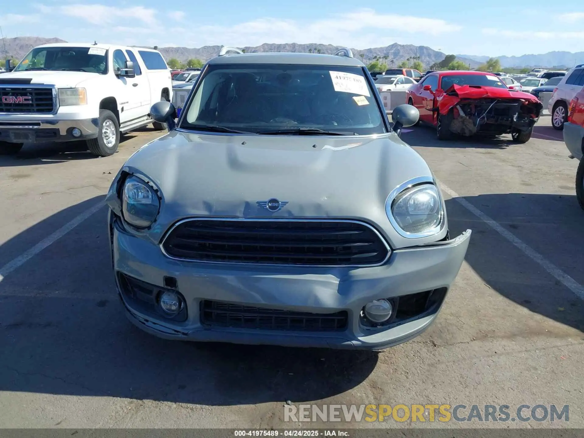 12 Photograph of a damaged car WMZYS7C59K3F45342 MINI COUNTRYMAN 2019