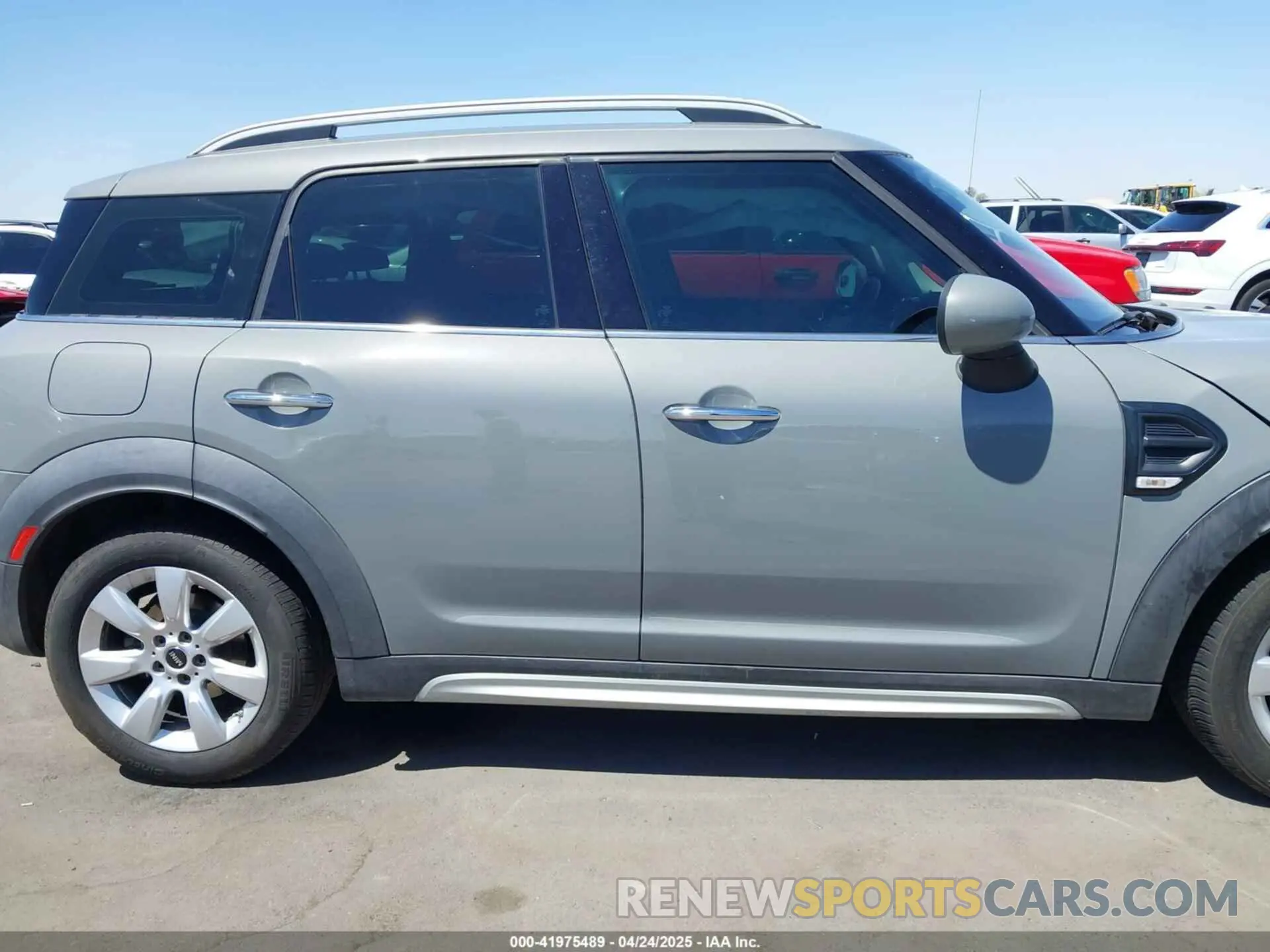 13 Photograph of a damaged car WMZYS7C59K3F45342 MINI COUNTRYMAN 2019