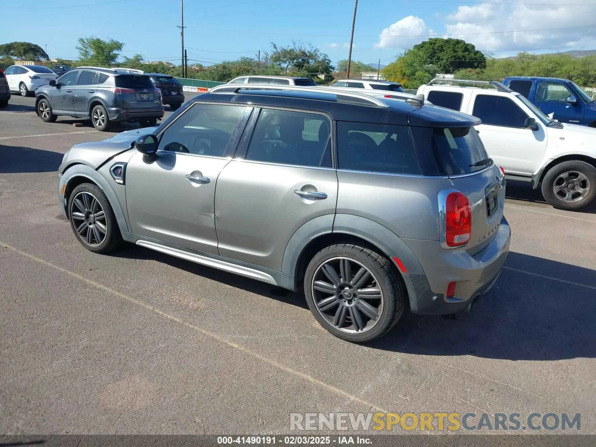 3 Photograph of a damaged car WMZYT3C58K3E97323 MINI COUNTRYMAN 2019