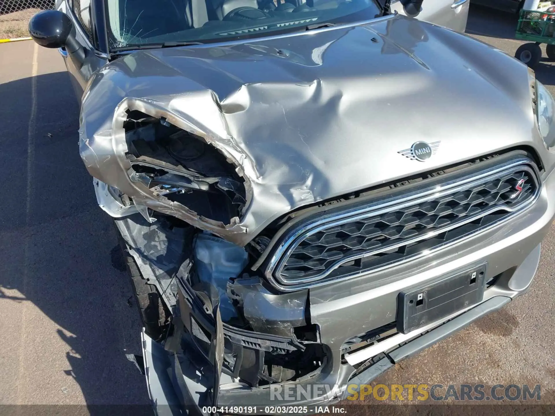 6 Photograph of a damaged car WMZYT3C58K3E97323 MINI COUNTRYMAN 2019