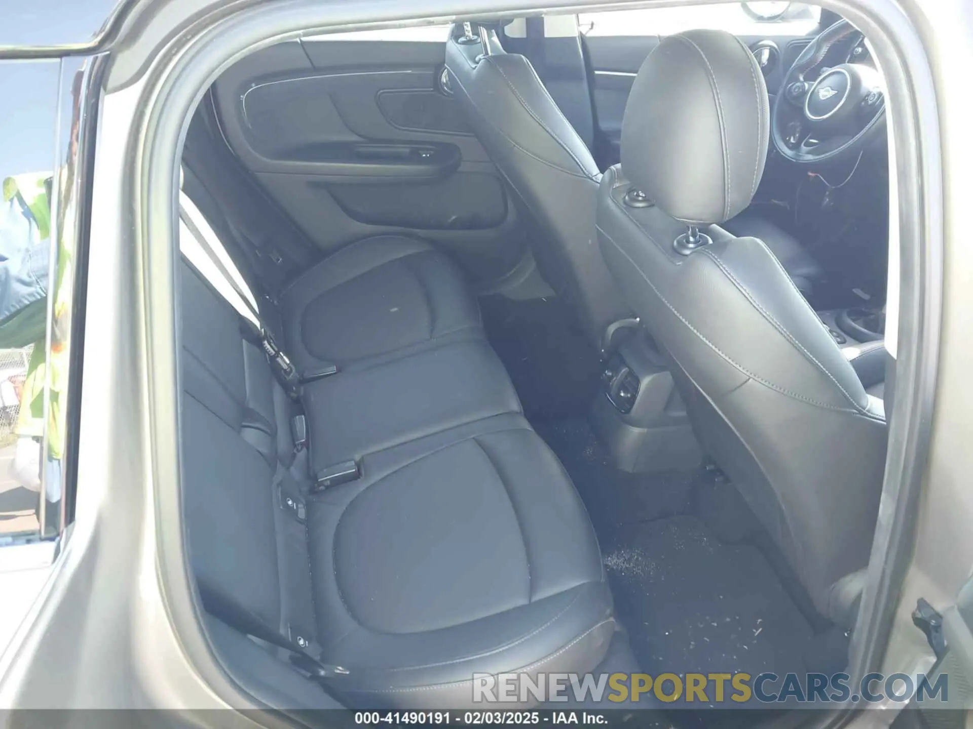 8 Photograph of a damaged car WMZYT3C58K3E97323 MINI COUNTRYMAN 2019