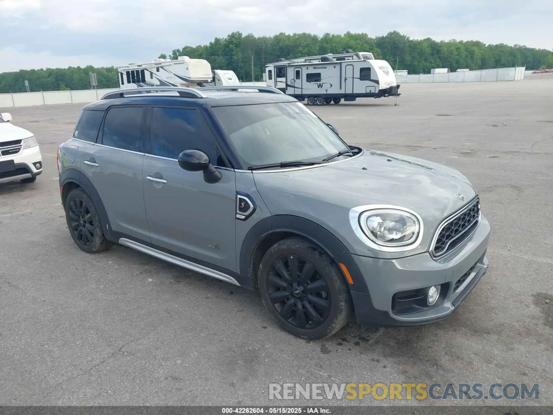 1 Photograph of a damaged car WMZYT5C51K3G94233 MINI COUNTRYMAN 2019