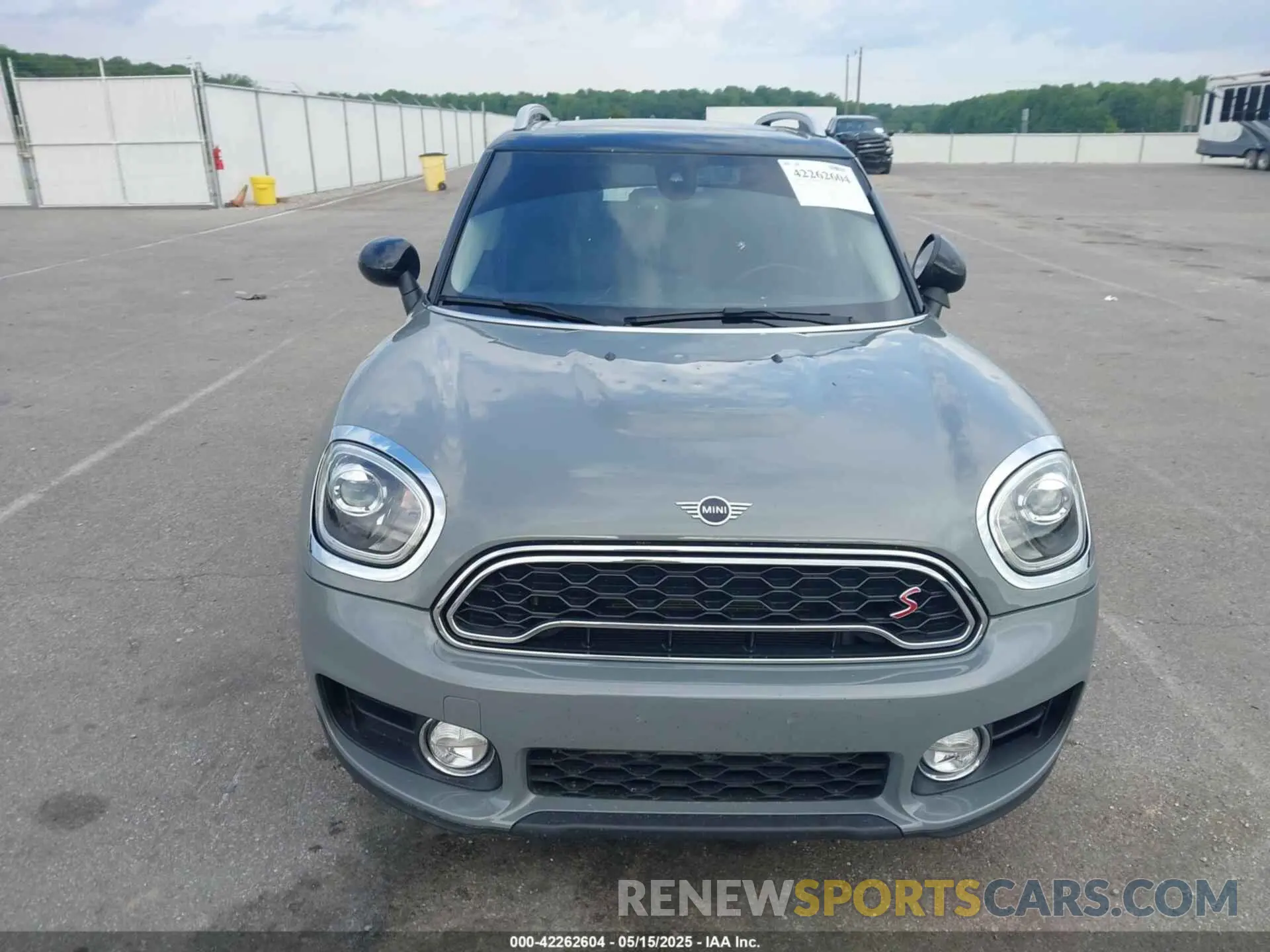 12 Photograph of a damaged car WMZYT5C51K3G94233 MINI COUNTRYMAN 2019