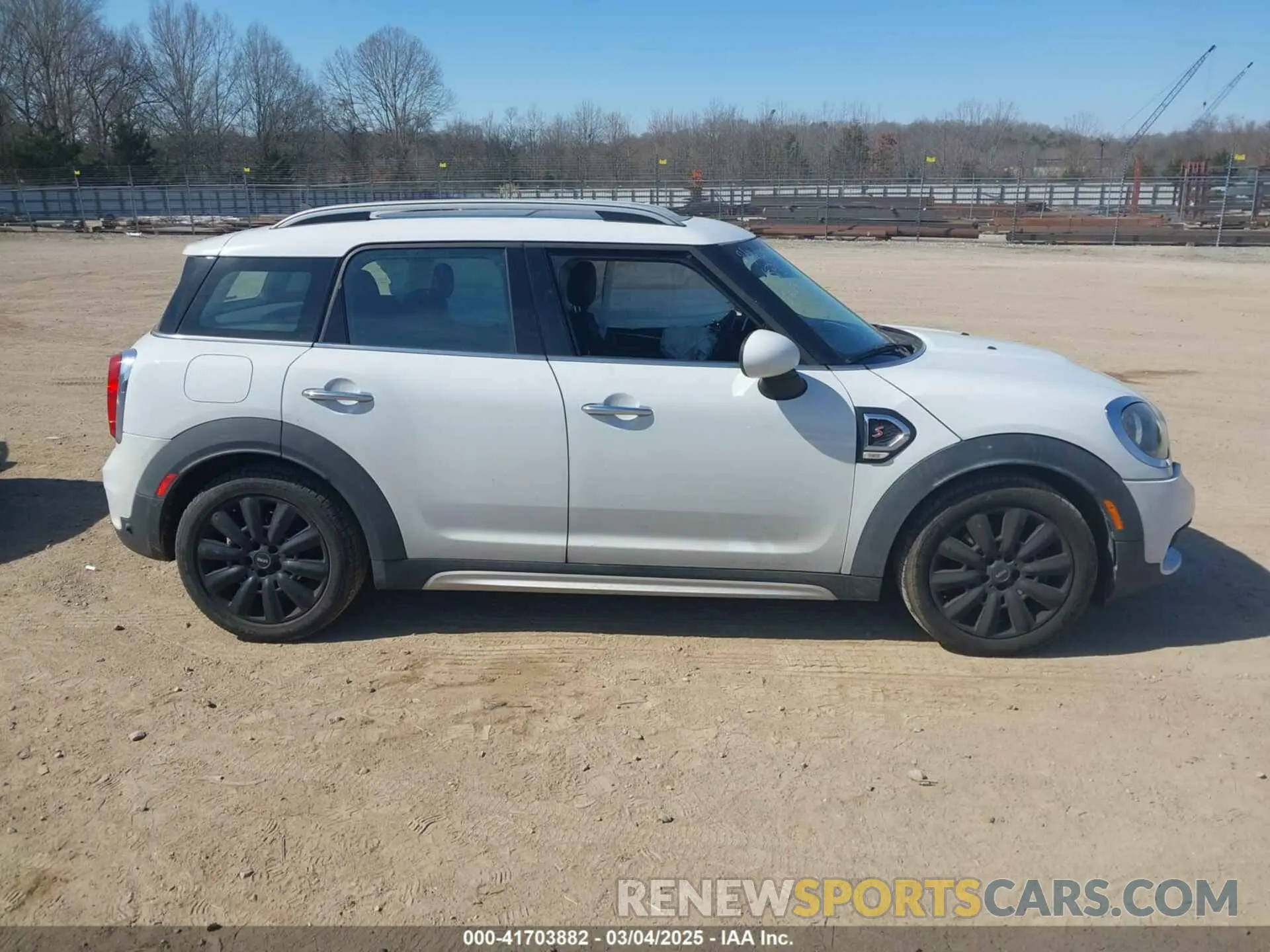 13 Photograph of a damaged car WMZYT5C53K3G93102 MINI COUNTRYMAN 2019