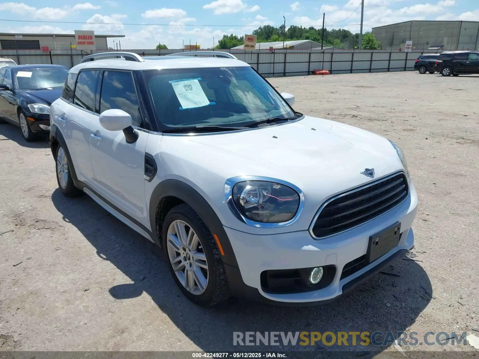 1 Фотография поврежденного автомобиля WMZYW3C00L3L02096 MINI COUNTRYMAN 2020