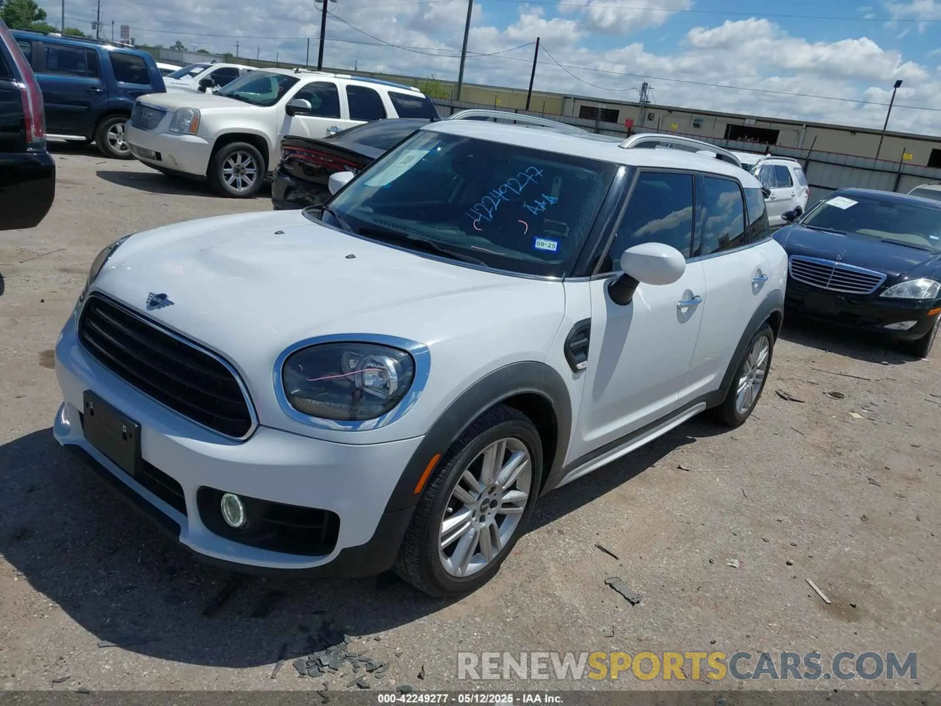 2 Фотография поврежденного автомобиля WMZYW3C00L3L02096 MINI COUNTRYMAN 2020