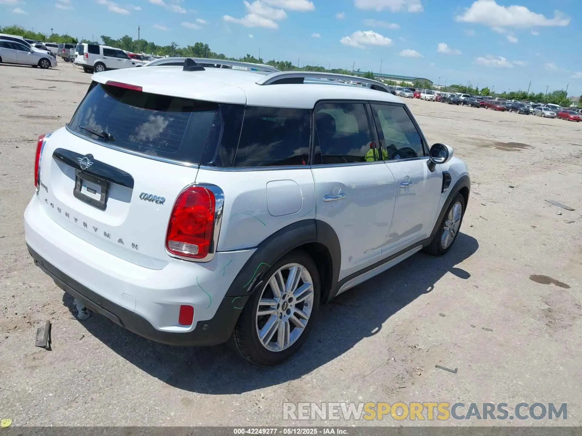 4 Фотография поврежденного автомобиля WMZYW3C00L3L02096 MINI COUNTRYMAN 2020
