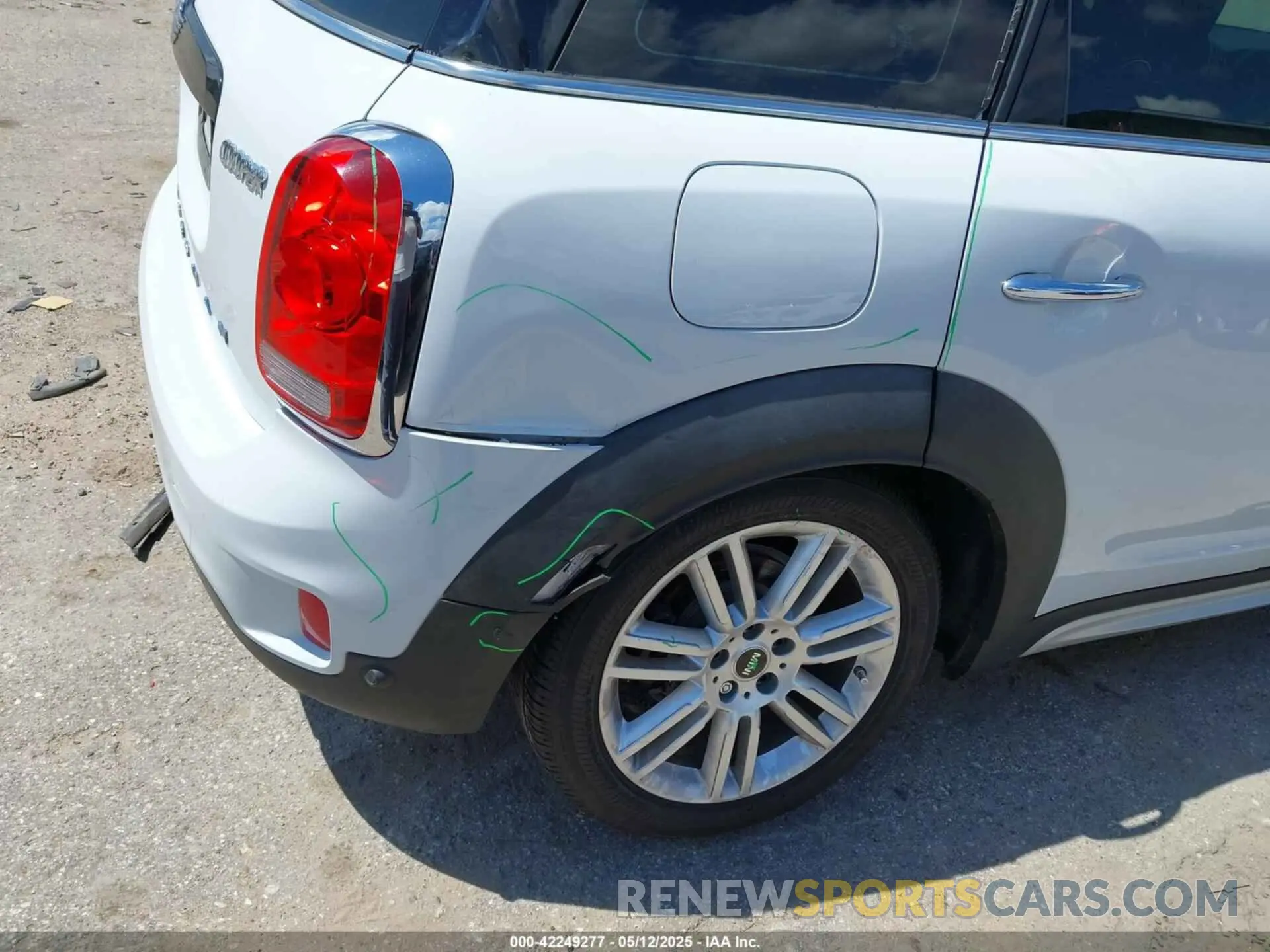 6 Фотография поврежденного автомобиля WMZYW3C00L3L02096 MINI COUNTRYMAN 2020