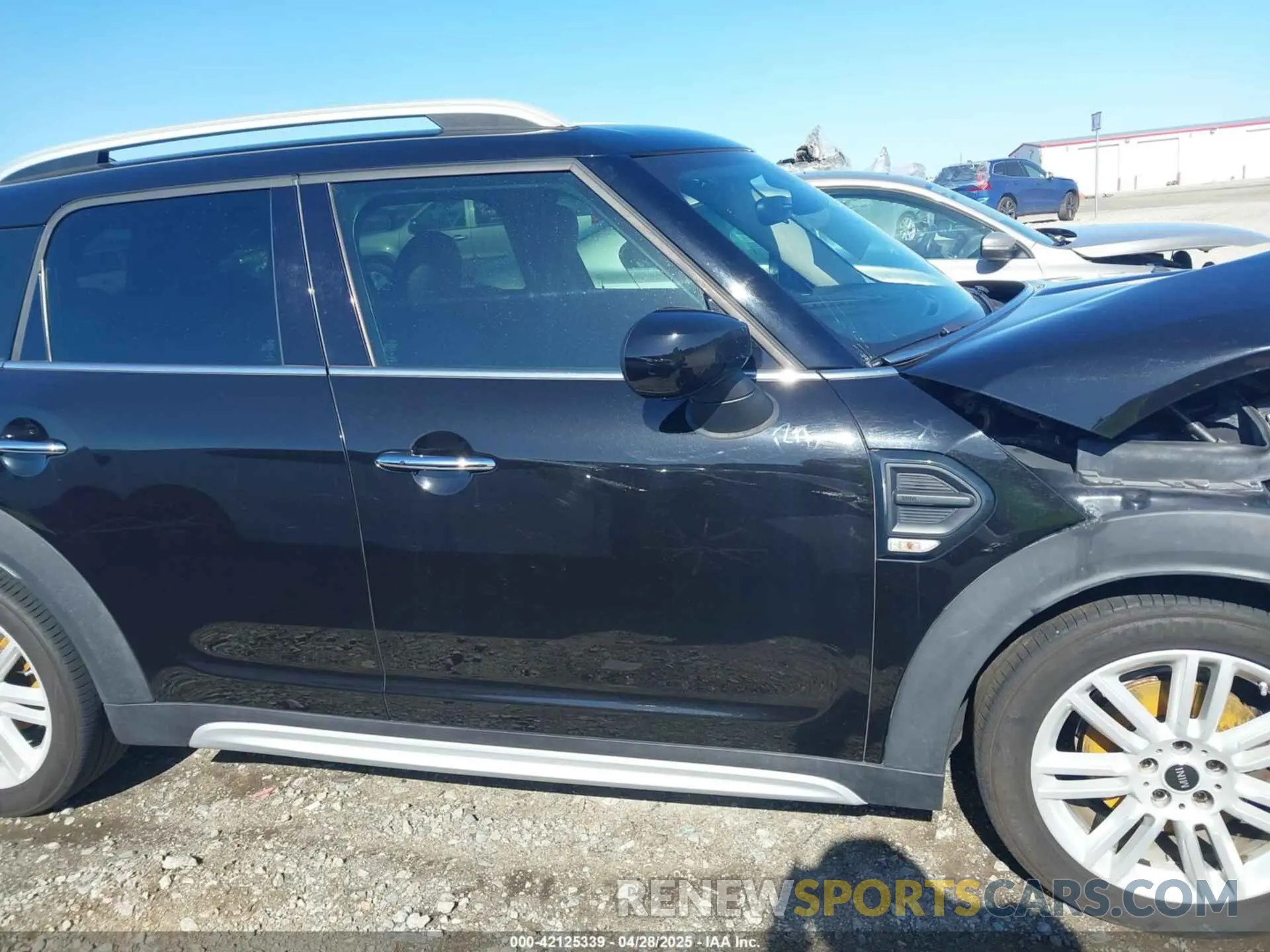 13 Фотография поврежденного автомобиля WMZYW3C00L3L28083 MINI COUNTRYMAN 2020