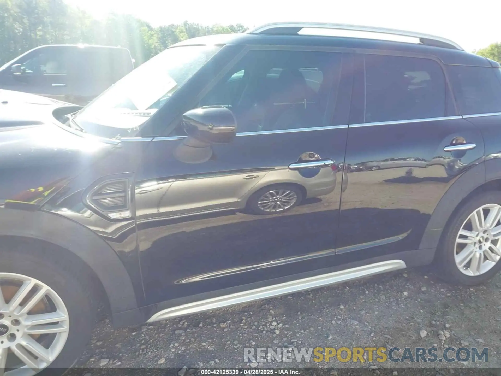 14 Фотография поврежденного автомобиля WMZYW3C00L3L28083 MINI COUNTRYMAN 2020