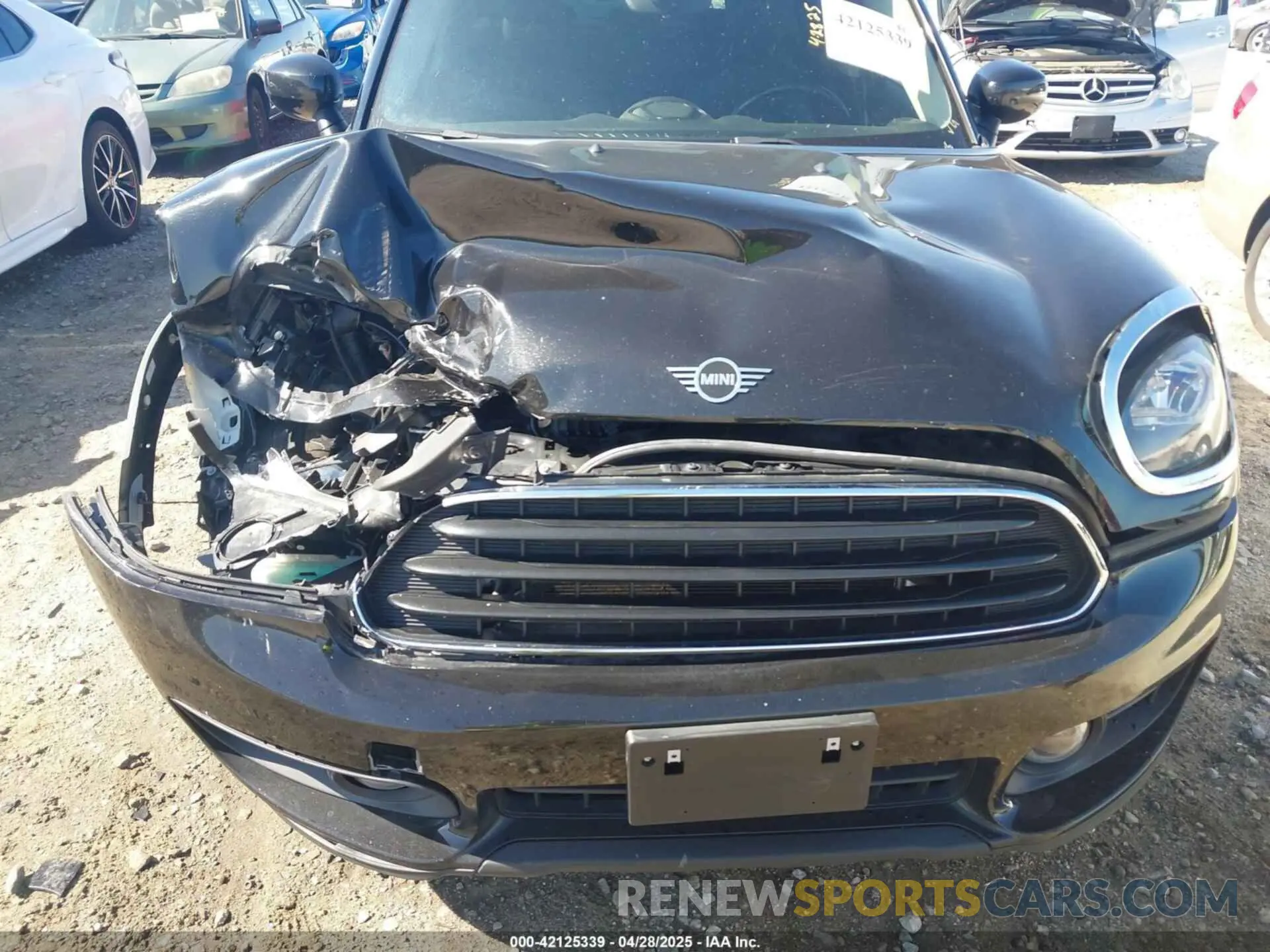 19 Фотография поврежденного автомобиля WMZYW3C00L3L28083 MINI COUNTRYMAN 2020