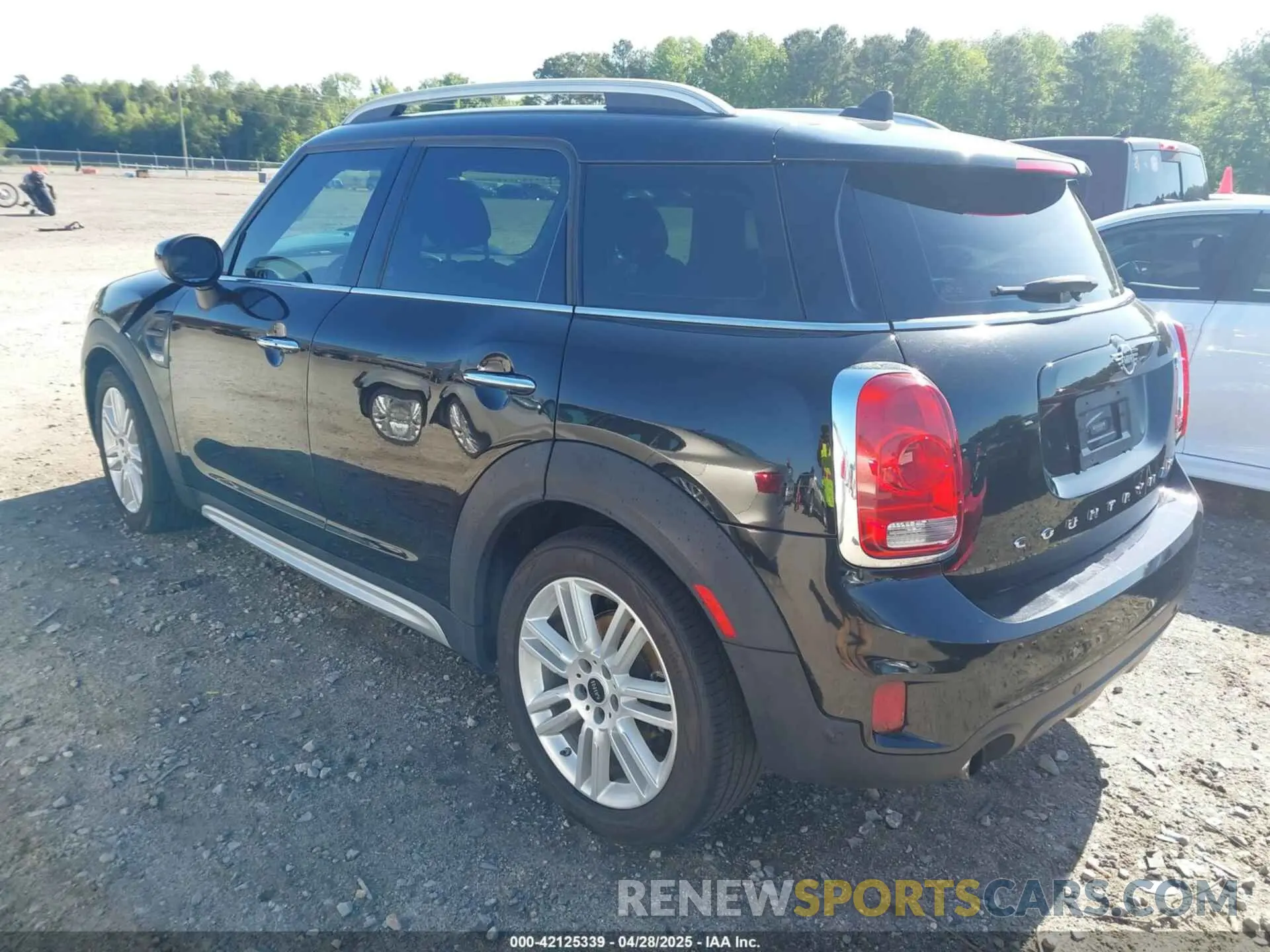 3 Фотография поврежденного автомобиля WMZYW3C00L3L28083 MINI COUNTRYMAN 2020