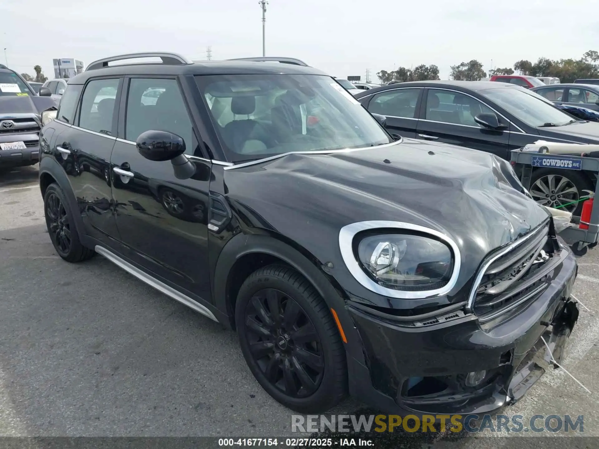 13 Photograph of a damaged car WMZYW3C04L3M24637 MINI COUNTRYMAN 2020