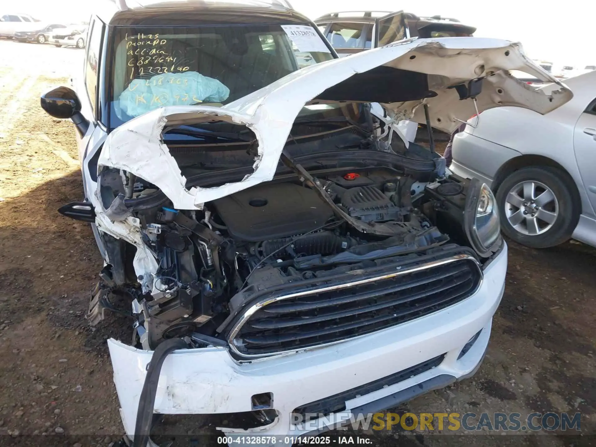 6 Photograph of a damaged car WMZYW3C05L3L18763 MINI COUNTRYMAN 2020