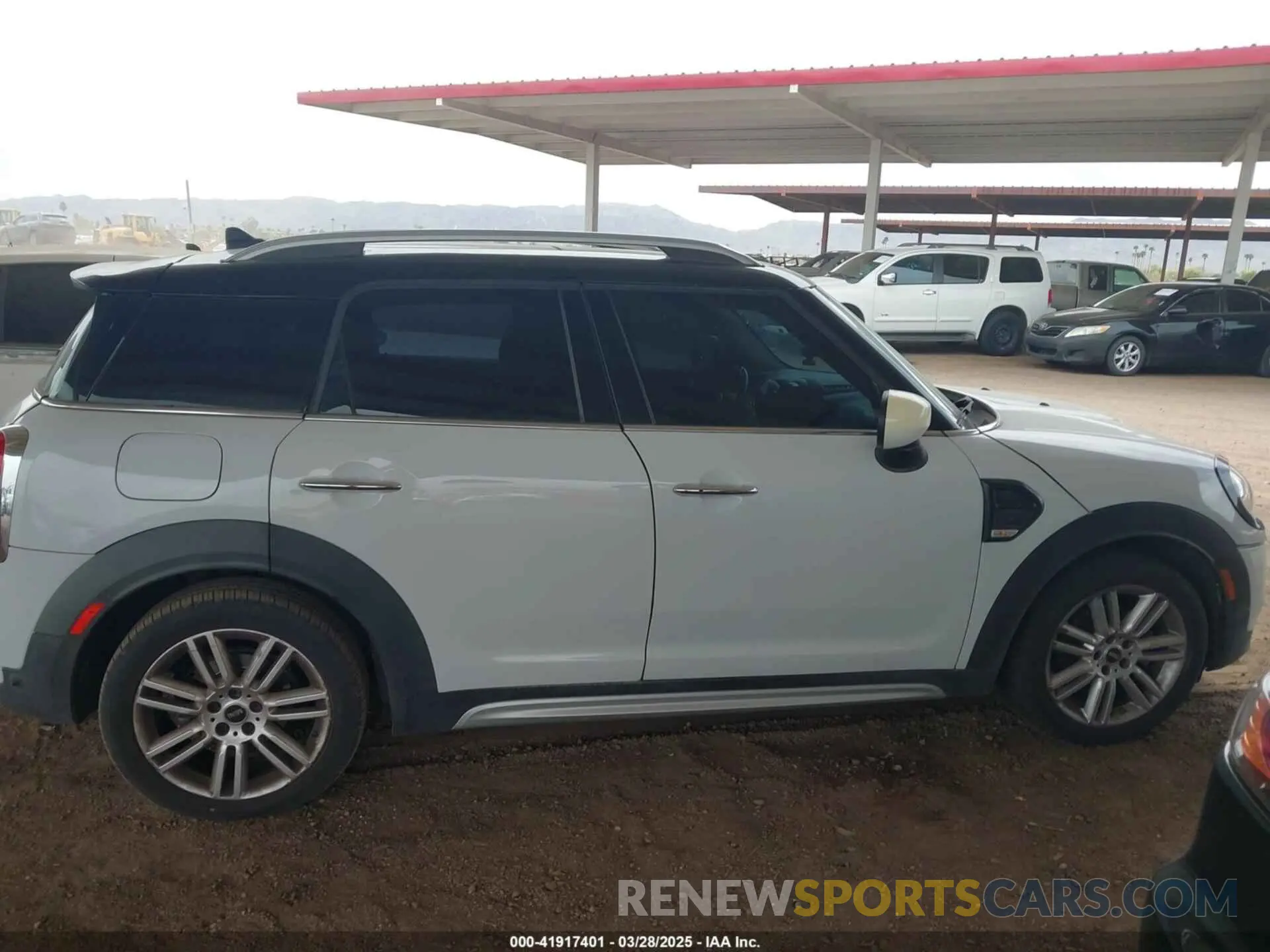 12 Фотография поврежденного автомобиля WMZYW3C0XL3L18905 MINI COUNTRYMAN 2020