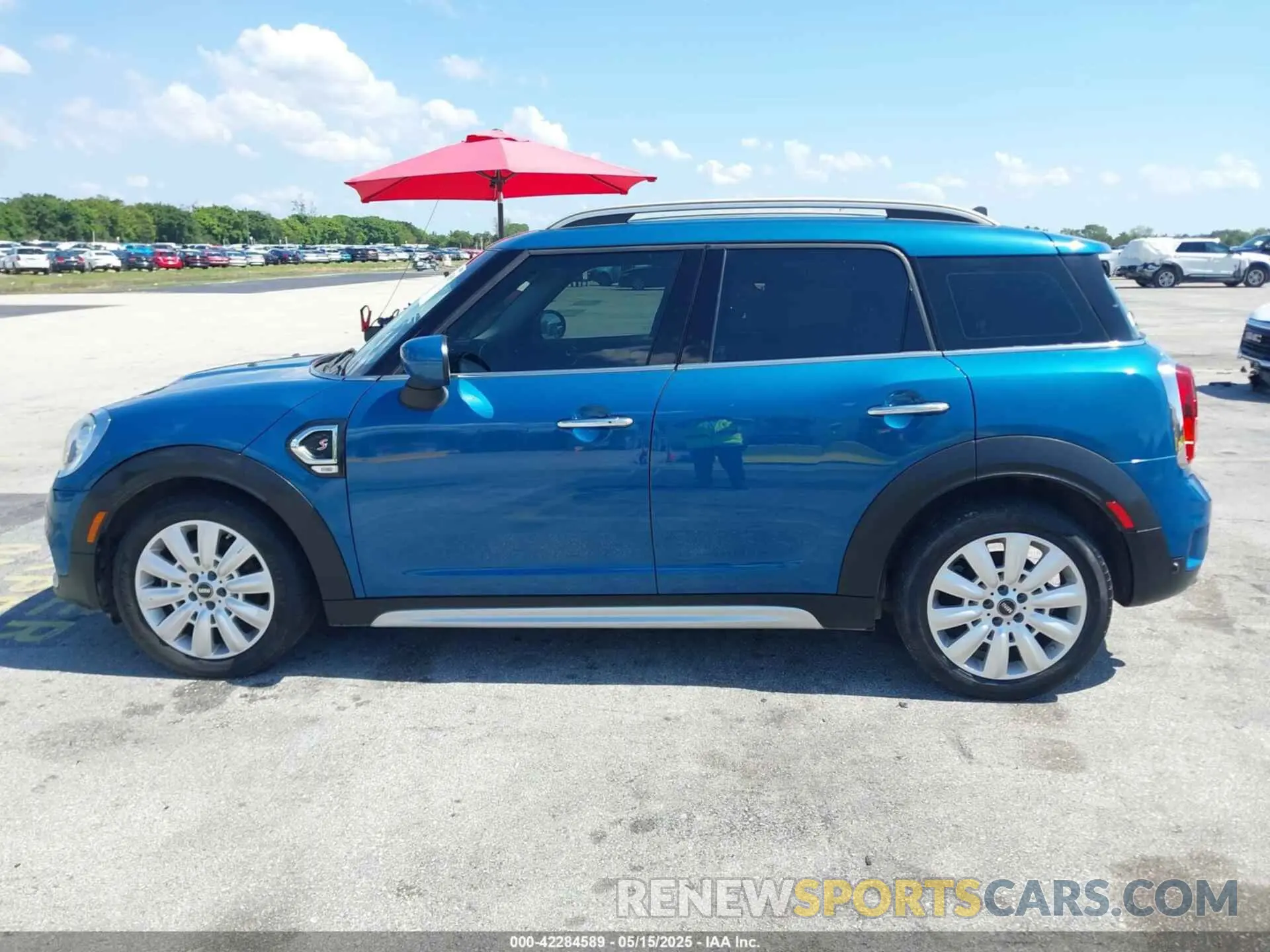 14 Photograph of a damaged car WMZYW7C05L3L62737 MINI COUNTRYMAN 2020