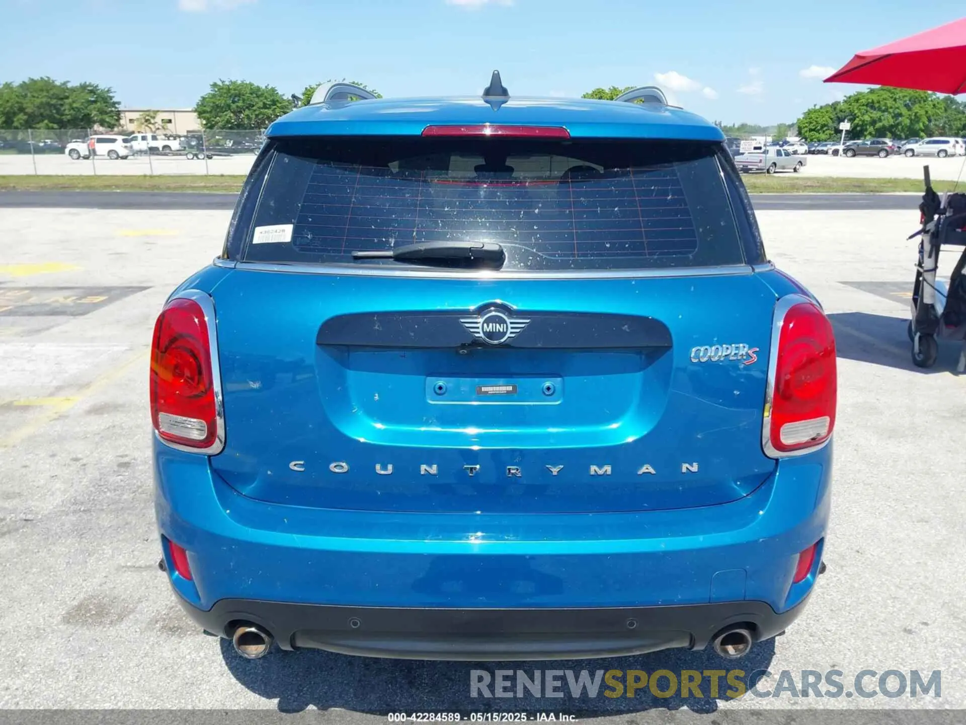 16 Photograph of a damaged car WMZYW7C05L3L62737 MINI COUNTRYMAN 2020