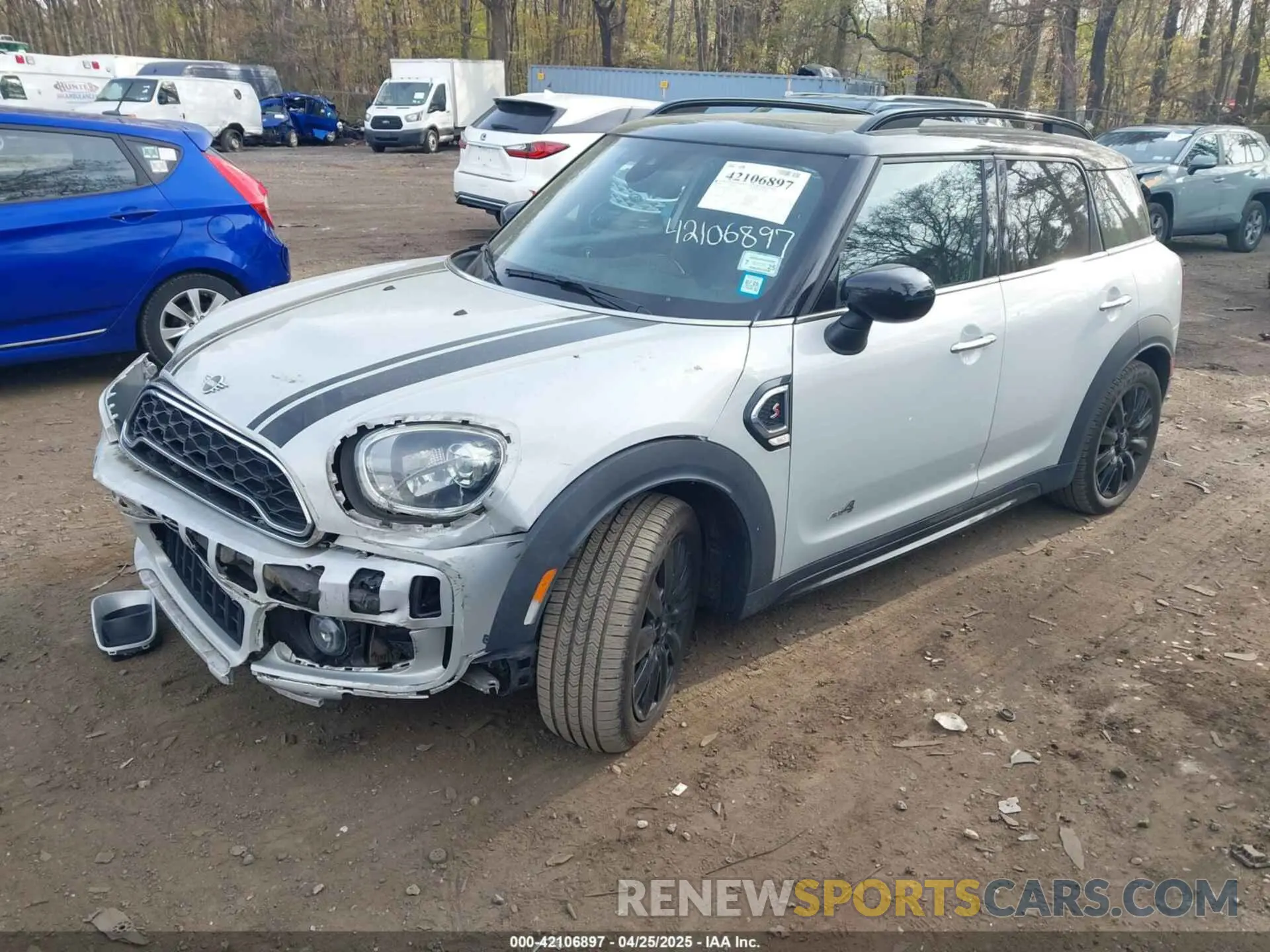 2 Фотография поврежденного автомобиля WMZYX1C00L3L55740 MINI COUNTRYMAN 2020