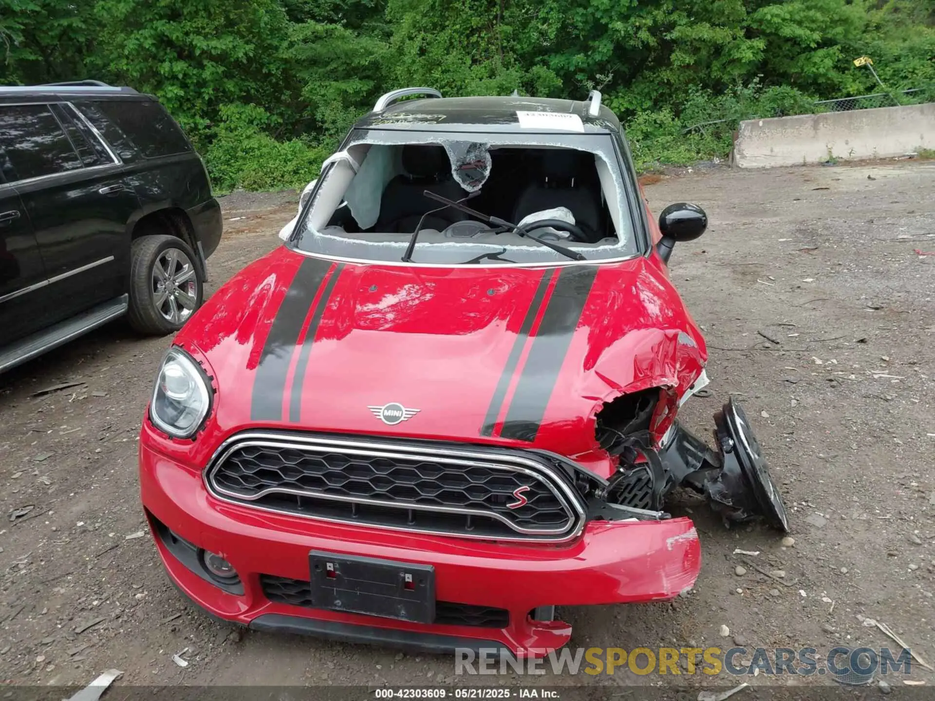 12 Фотография поврежденного автомобиля WMZYX1C09L3L58197 MINI COUNTRYMAN 2020