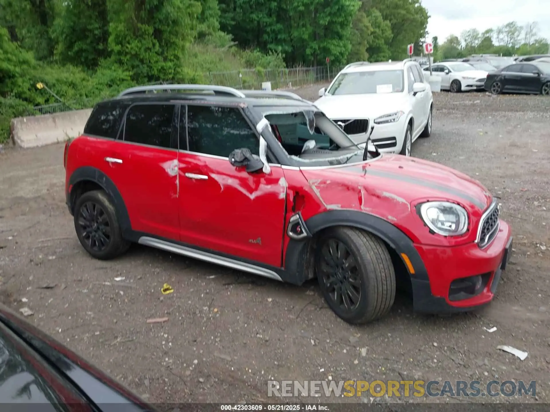 13 Фотография поврежденного автомобиля WMZYX1C09L3L58197 MINI COUNTRYMAN 2020