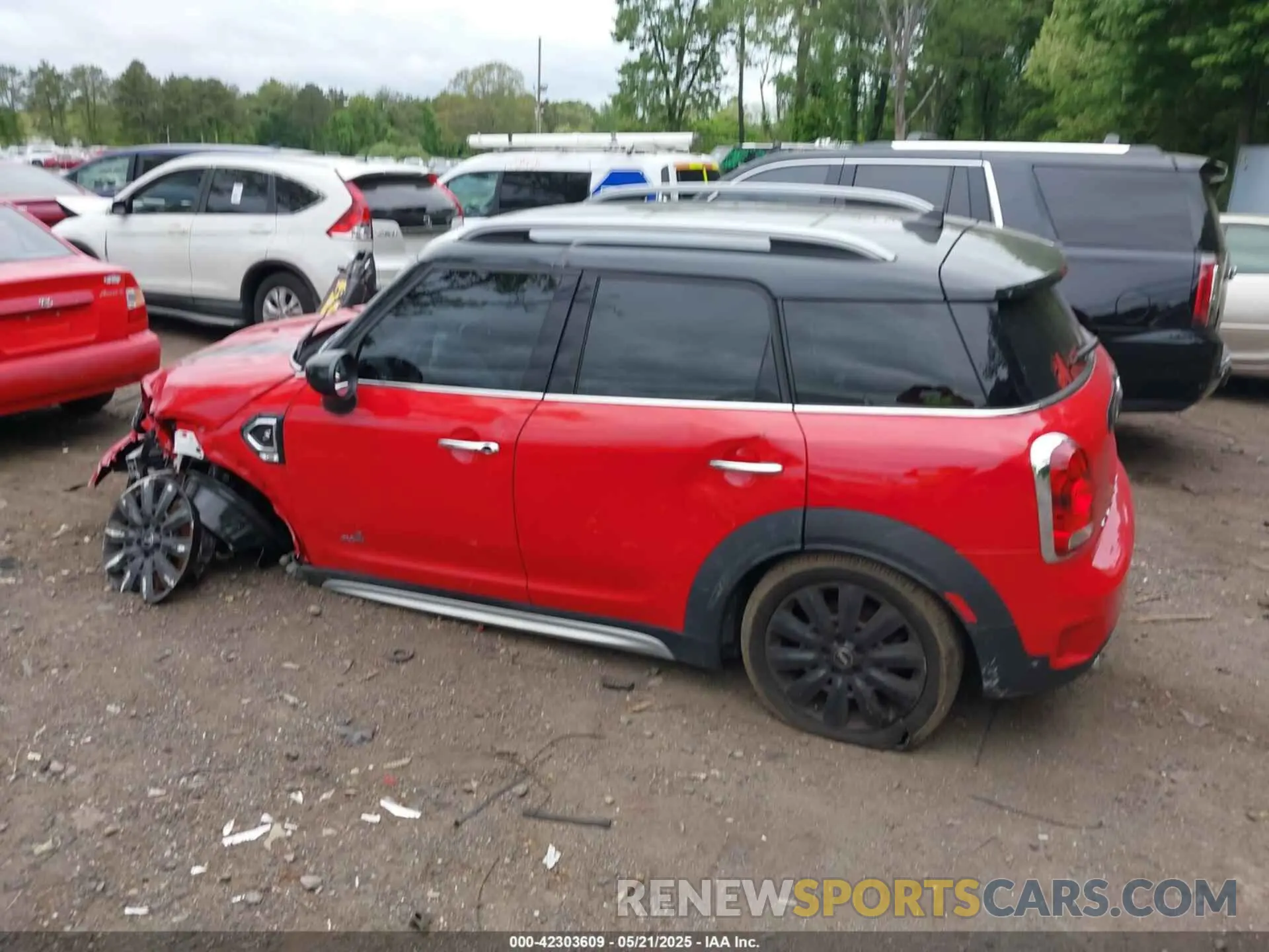 14 Фотография поврежденного автомобиля WMZYX1C09L3L58197 MINI COUNTRYMAN 2020