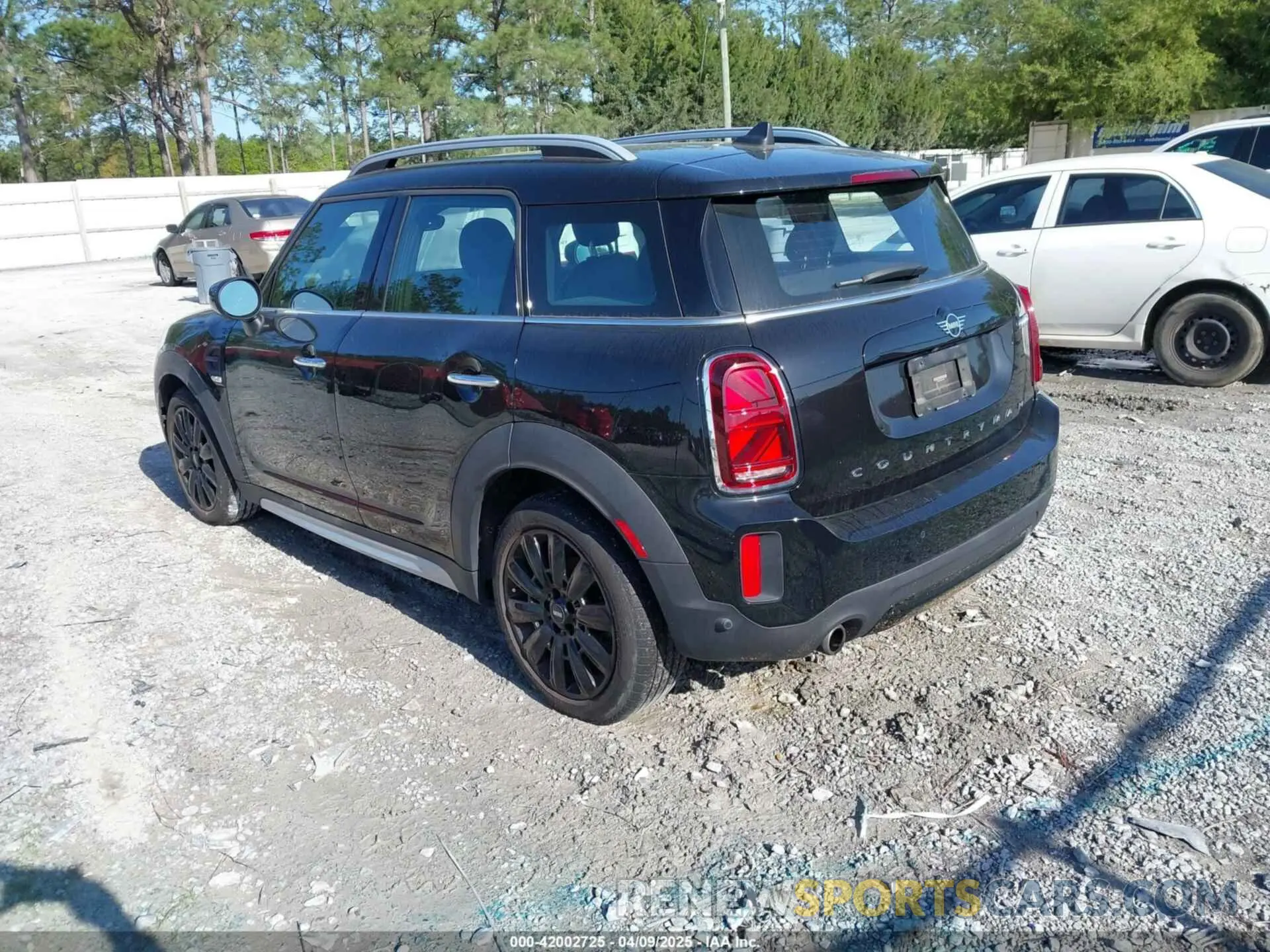 3 Photograph of a damaged car WMZ23BR03N3N35831 MINI COUNTRYMAN 2022