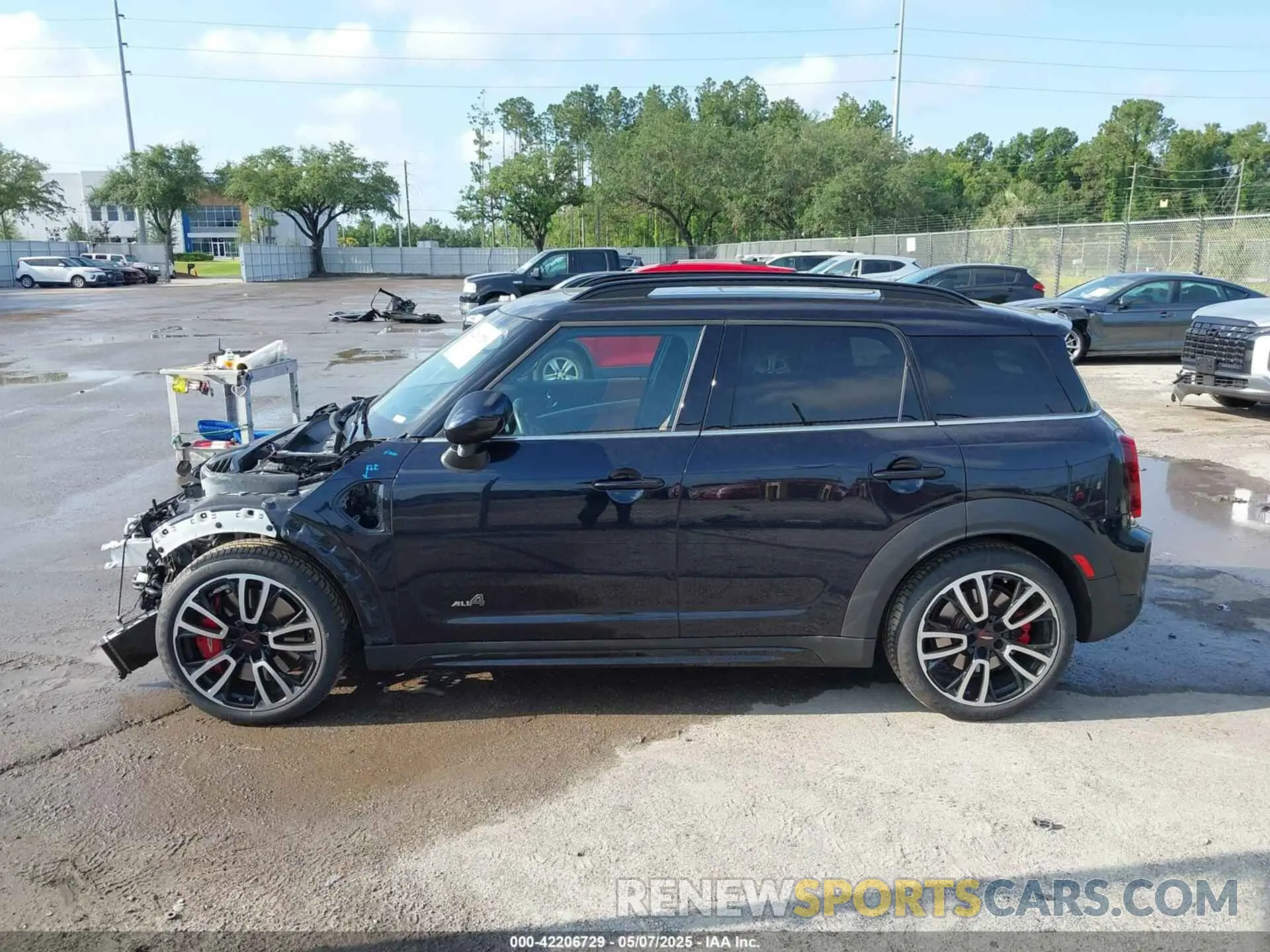 15 Photograph of a damaged car WMZ33BS0XN3P26841 MINI COUNTRYMAN 2022