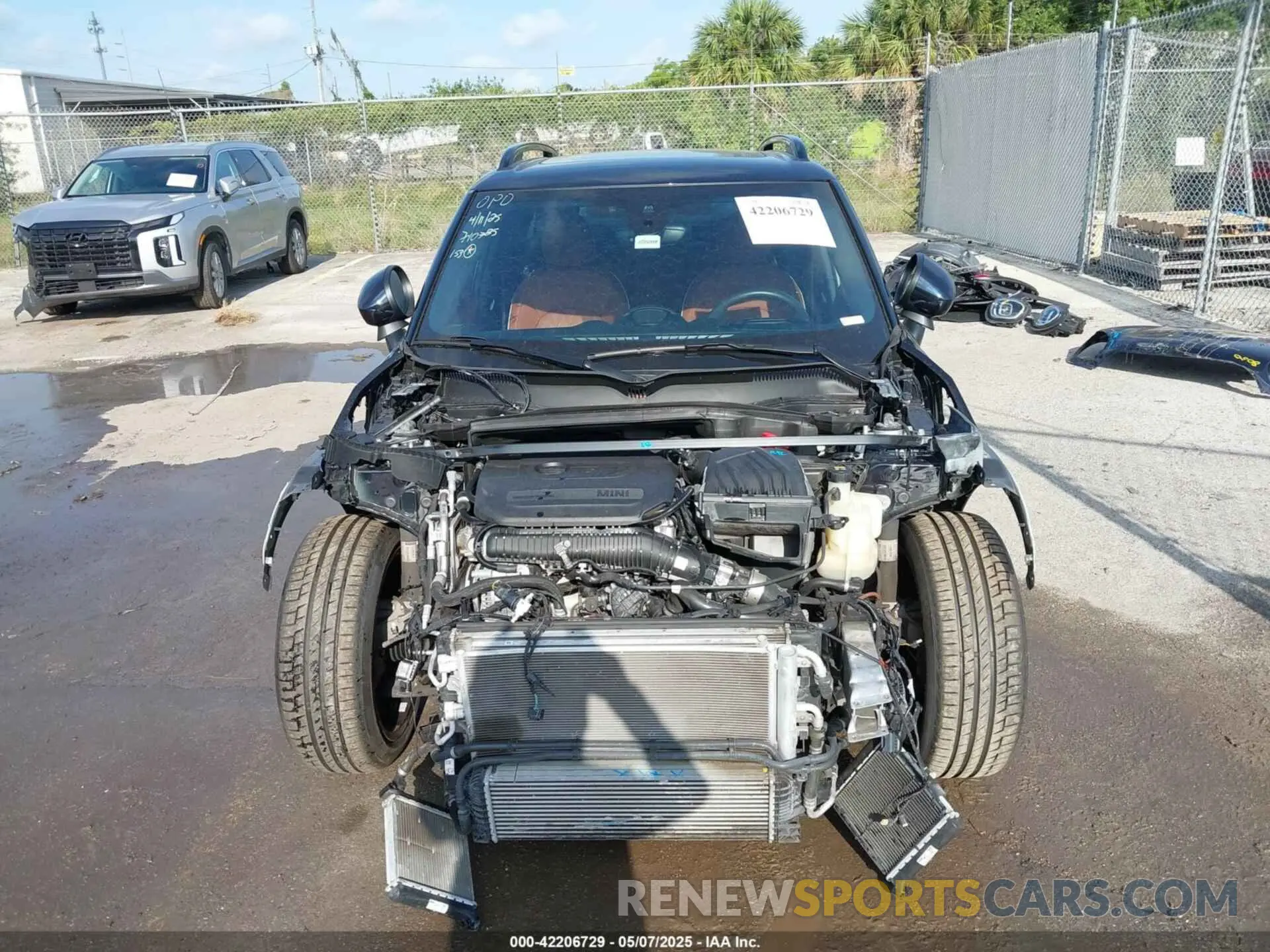 6 Photograph of a damaged car WMZ33BS0XN3P26841 MINI COUNTRYMAN 2022