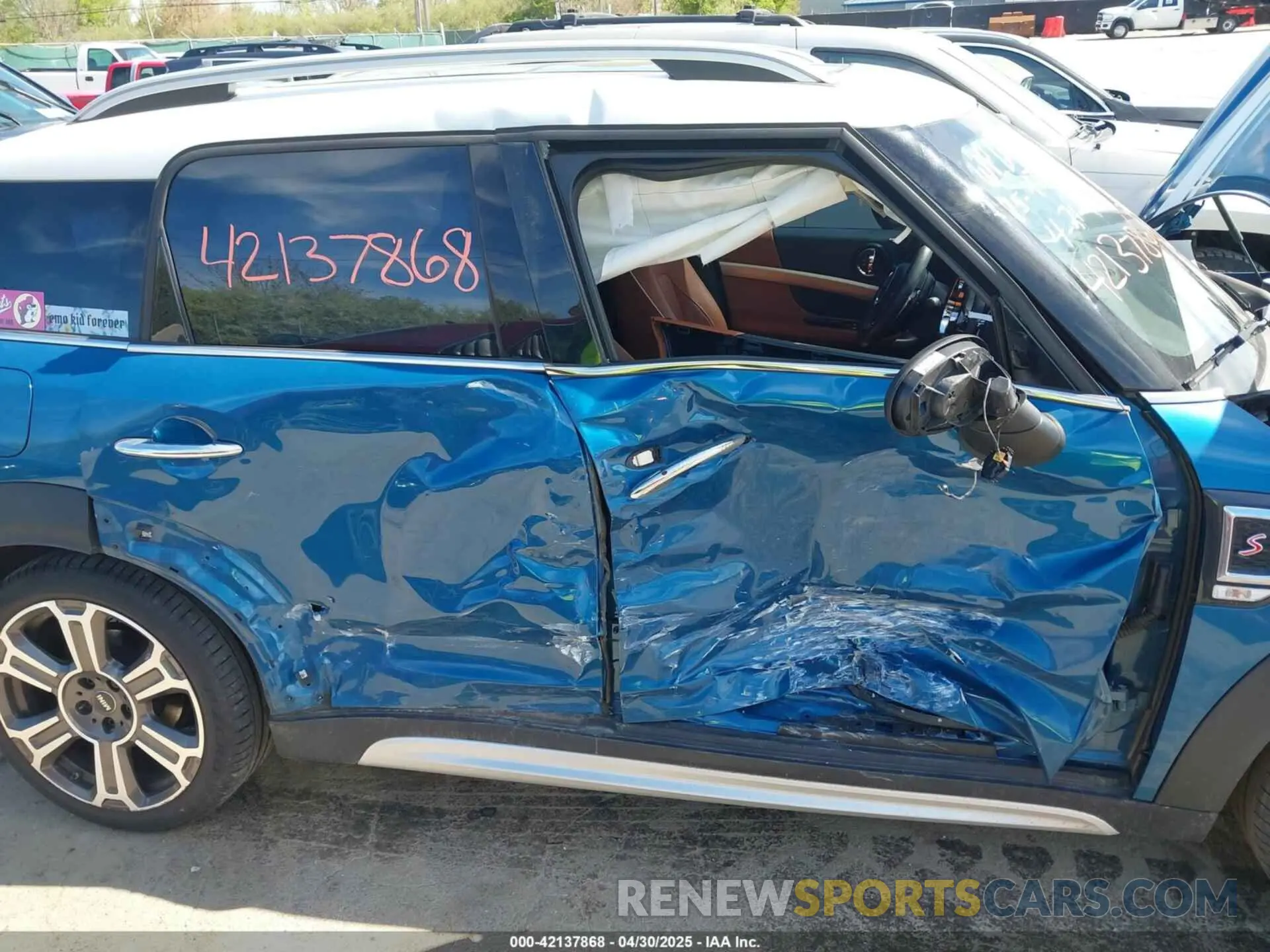 6 Photograph of a damaged car WMZ53BR07N3N34260 MINI COUNTRYMAN 2022