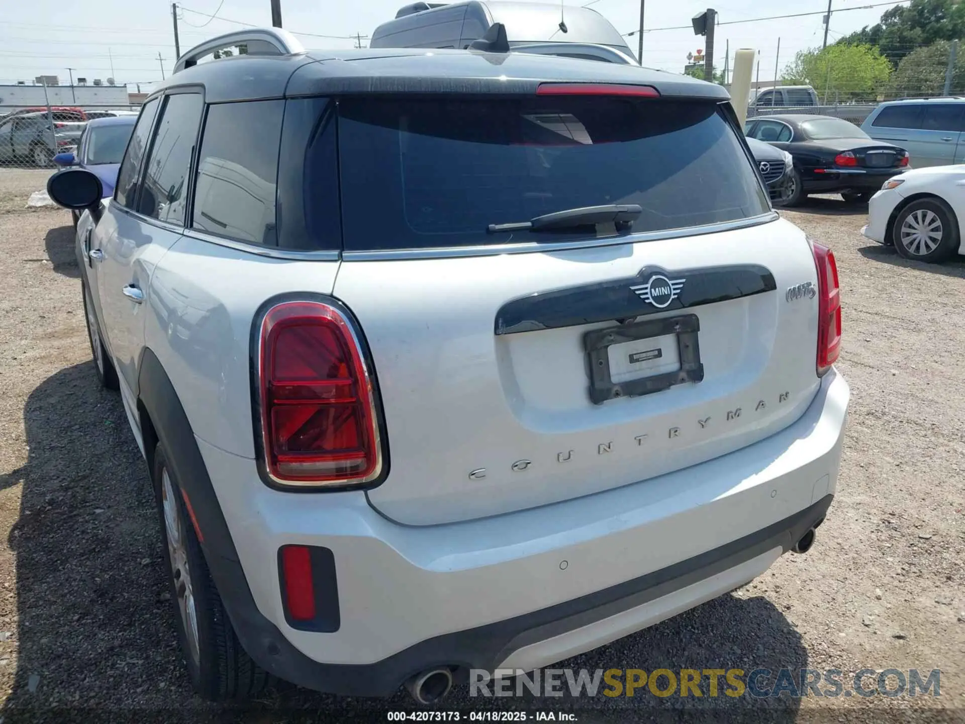 3 Photograph of a damaged car WMZ53BR07P3P96721 MINI COUNTRYMAN 2023