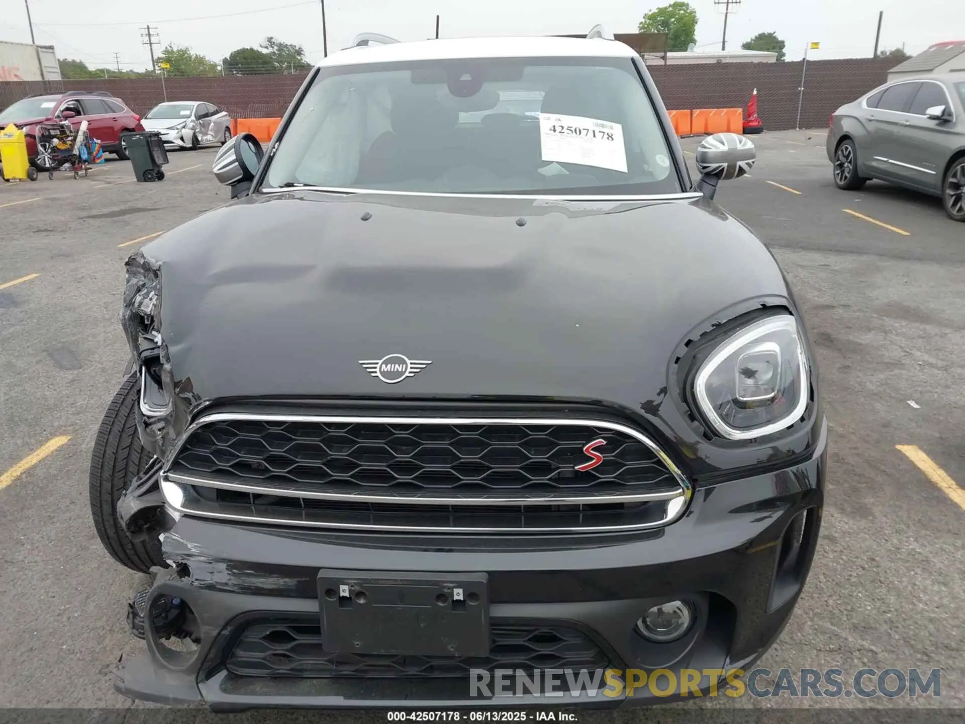 11 Photograph of a damaged car WMZ53BR09P3P70685 MINI COUNTRYMAN 2023