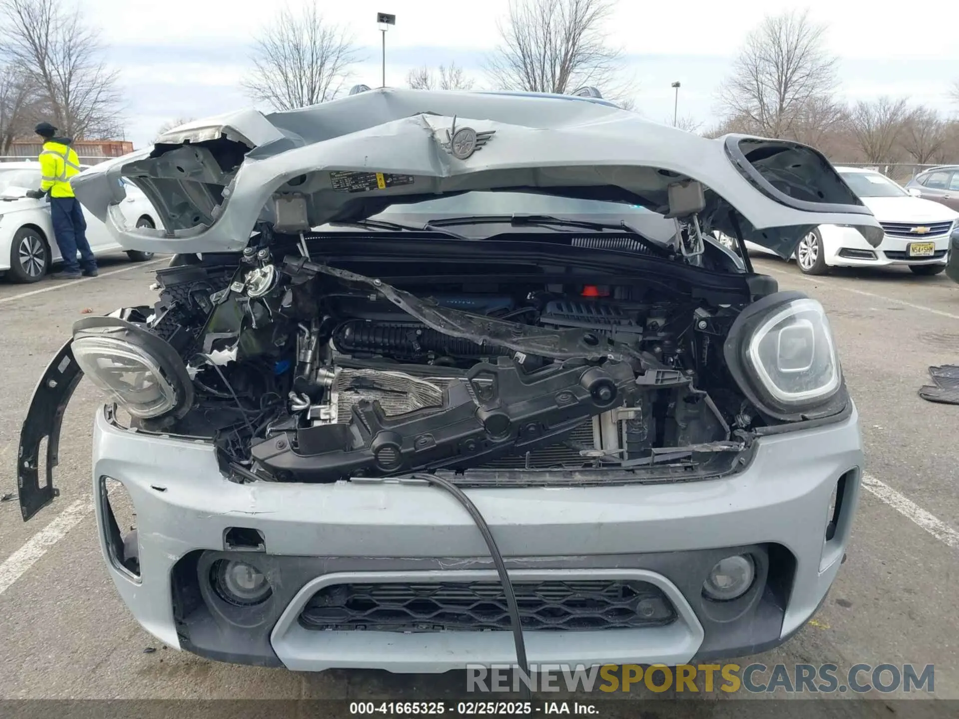 12 Photograph of a damaged car WMZ83BR0XP3R04200 MINI COUNTRYMAN 2023