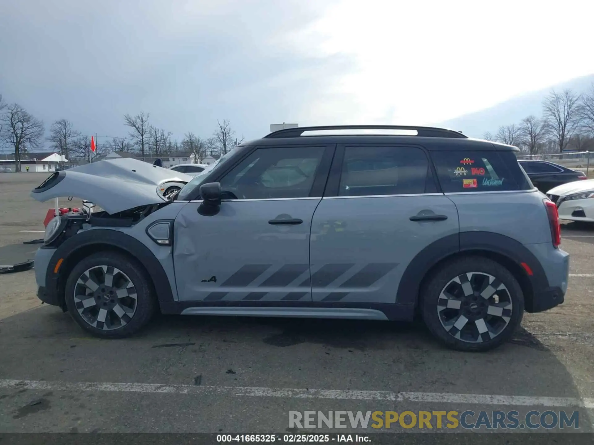 14 Photograph of a damaged car WMZ83BR0XP3R04200 MINI COUNTRYMAN 2023