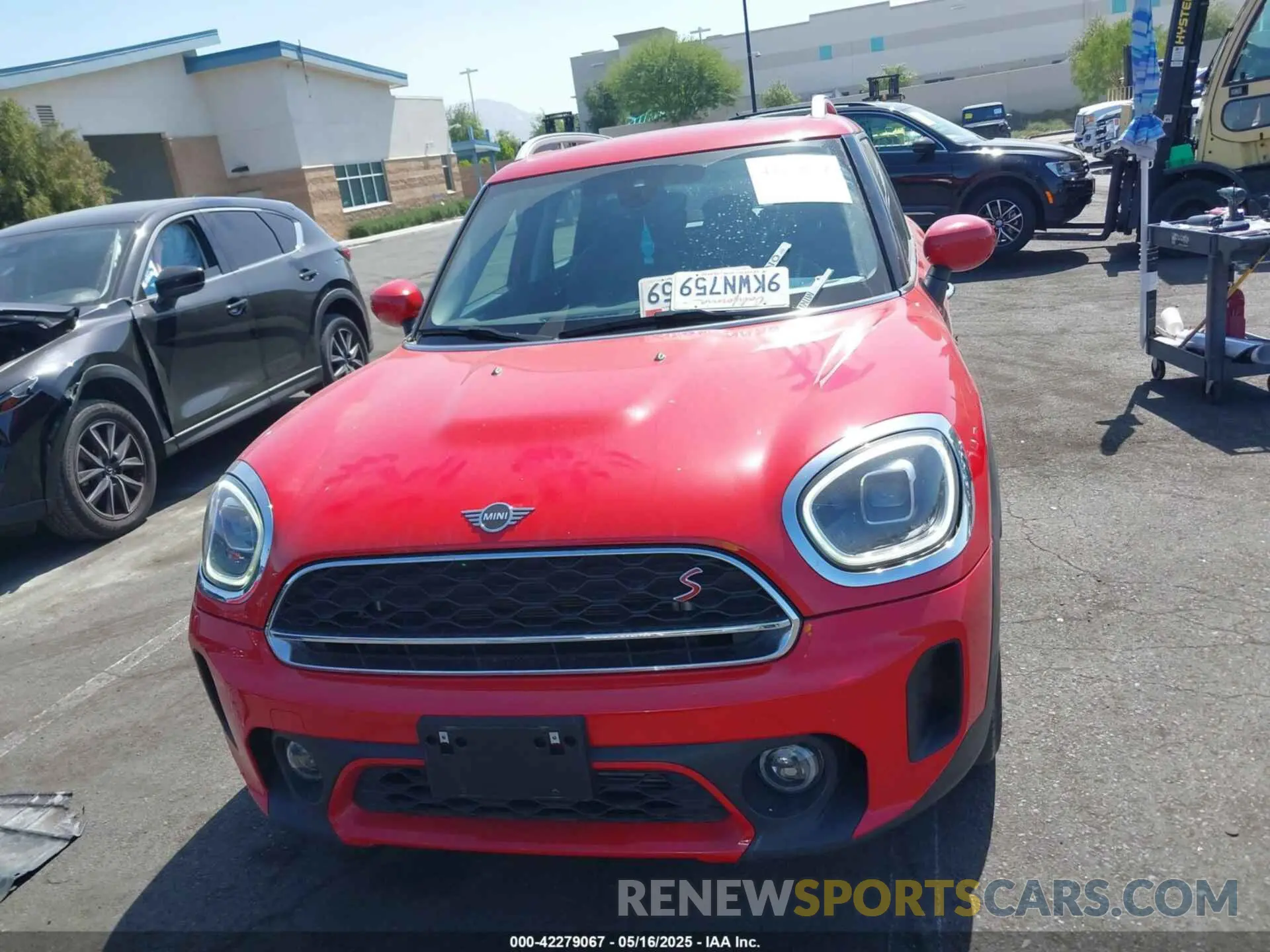 12 Photograph of a damaged car WMZ53BR05R3R86195 MINI COUNTRYMAN 2024