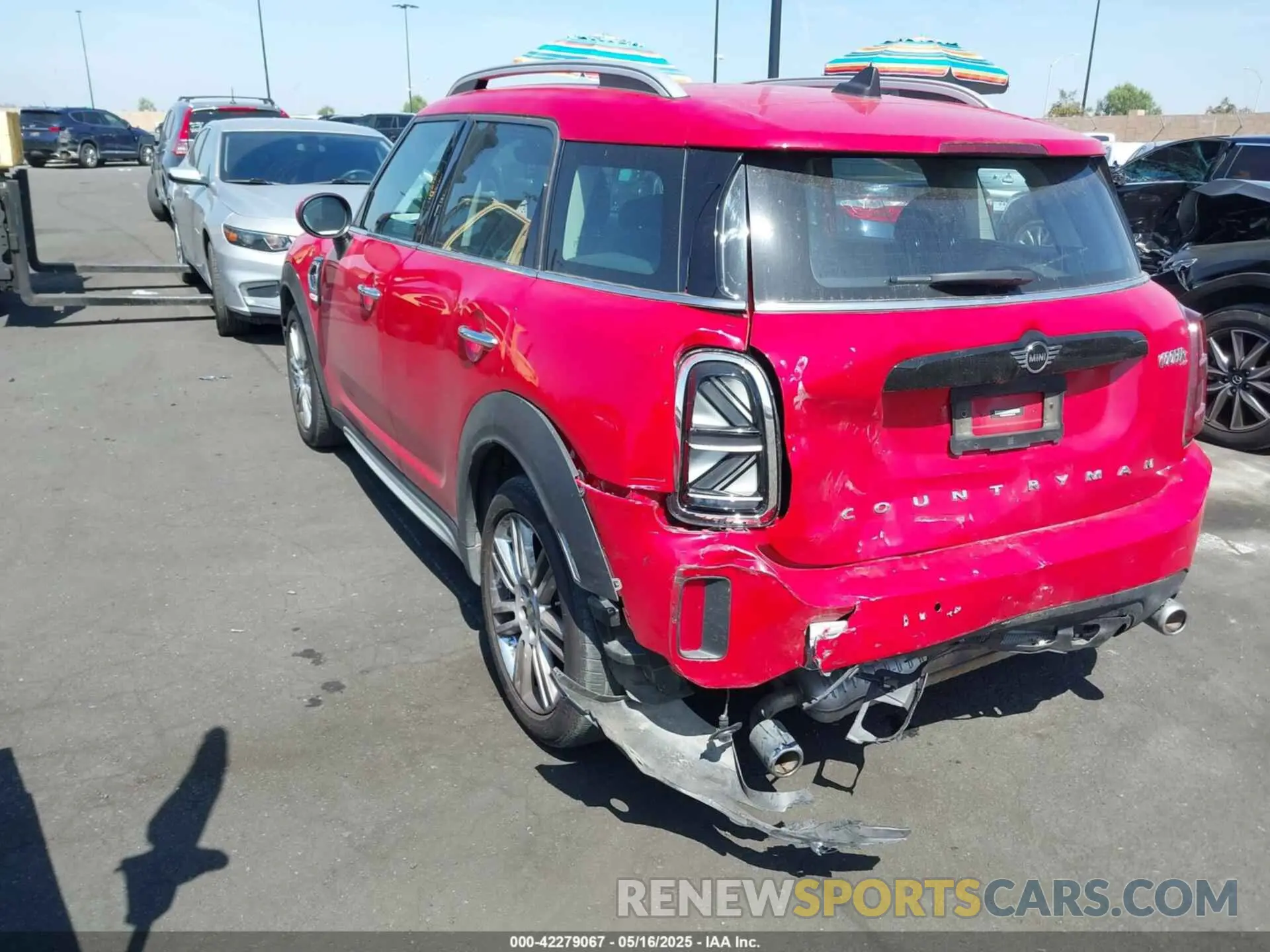 14 Photograph of a damaged car WMZ53BR05R3R86195 MINI COUNTRYMAN 2024