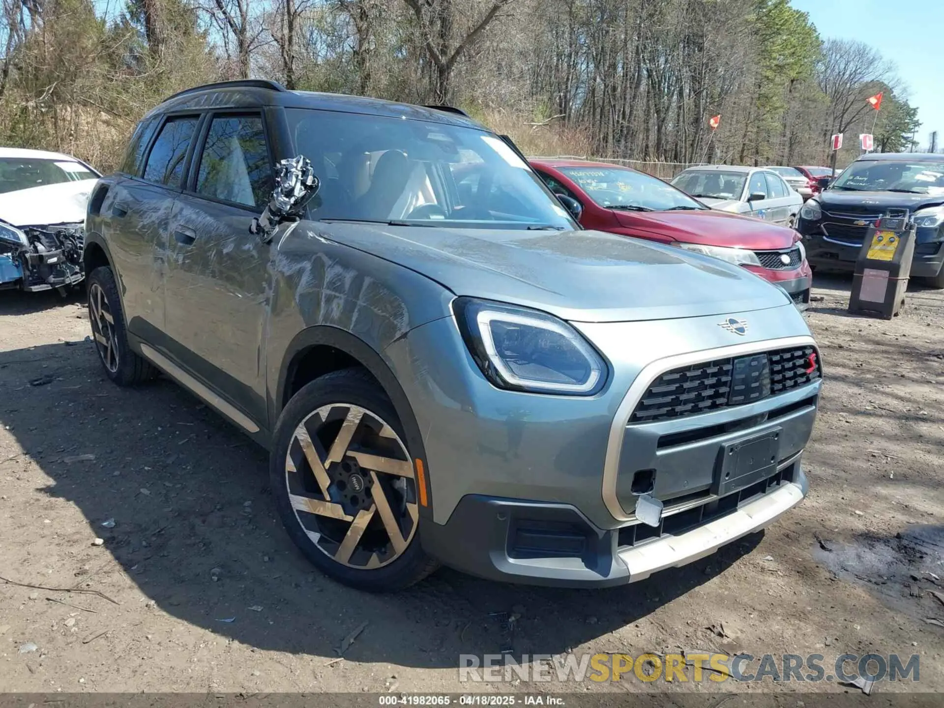 1 Photograph of a damaged car WMZ23GA02S7P85607 MINI COUNTRYMAN 2025