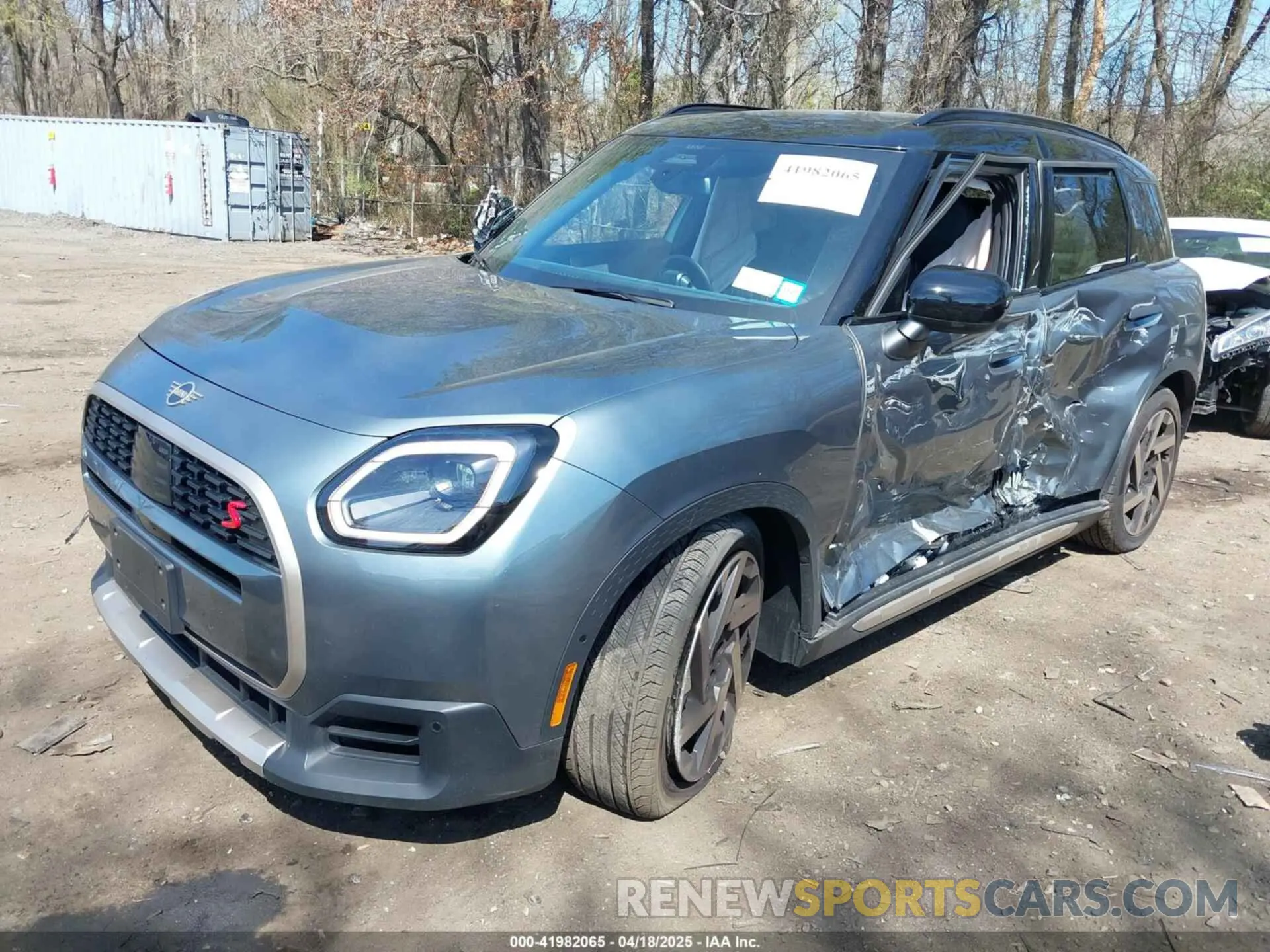 2 Photograph of a damaged car WMZ23GA02S7P85607 MINI COUNTRYMAN 2025
