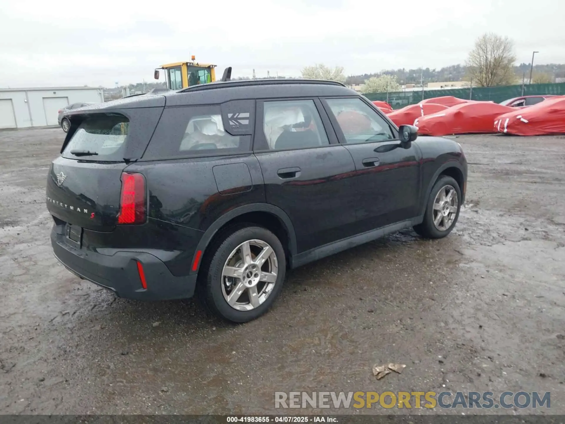 4 Photograph of a damaged car WMZ23GA06S7P51184 MINI COUNTRYMAN 2025