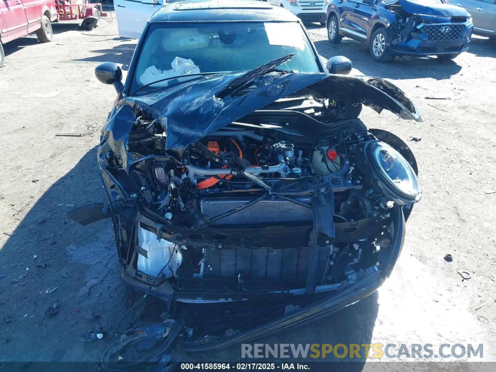 13 Photograph of a damaged car WMW13DJ03R2V25523 MINI HARDTOP 2 DOOR 2024