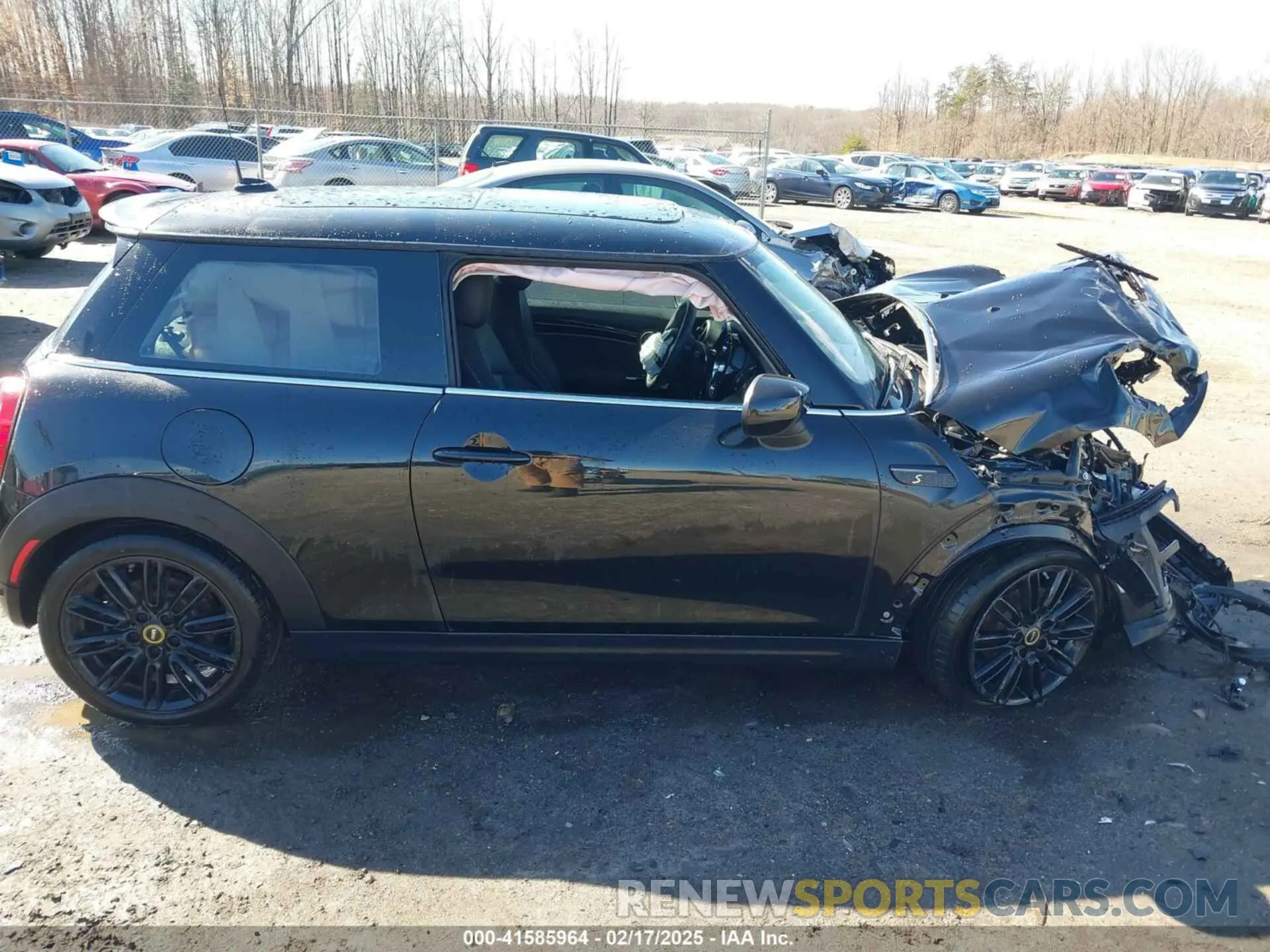 14 Photograph of a damaged car WMW13DJ03R2V25523 MINI HARDTOP 2 DOOR 2024